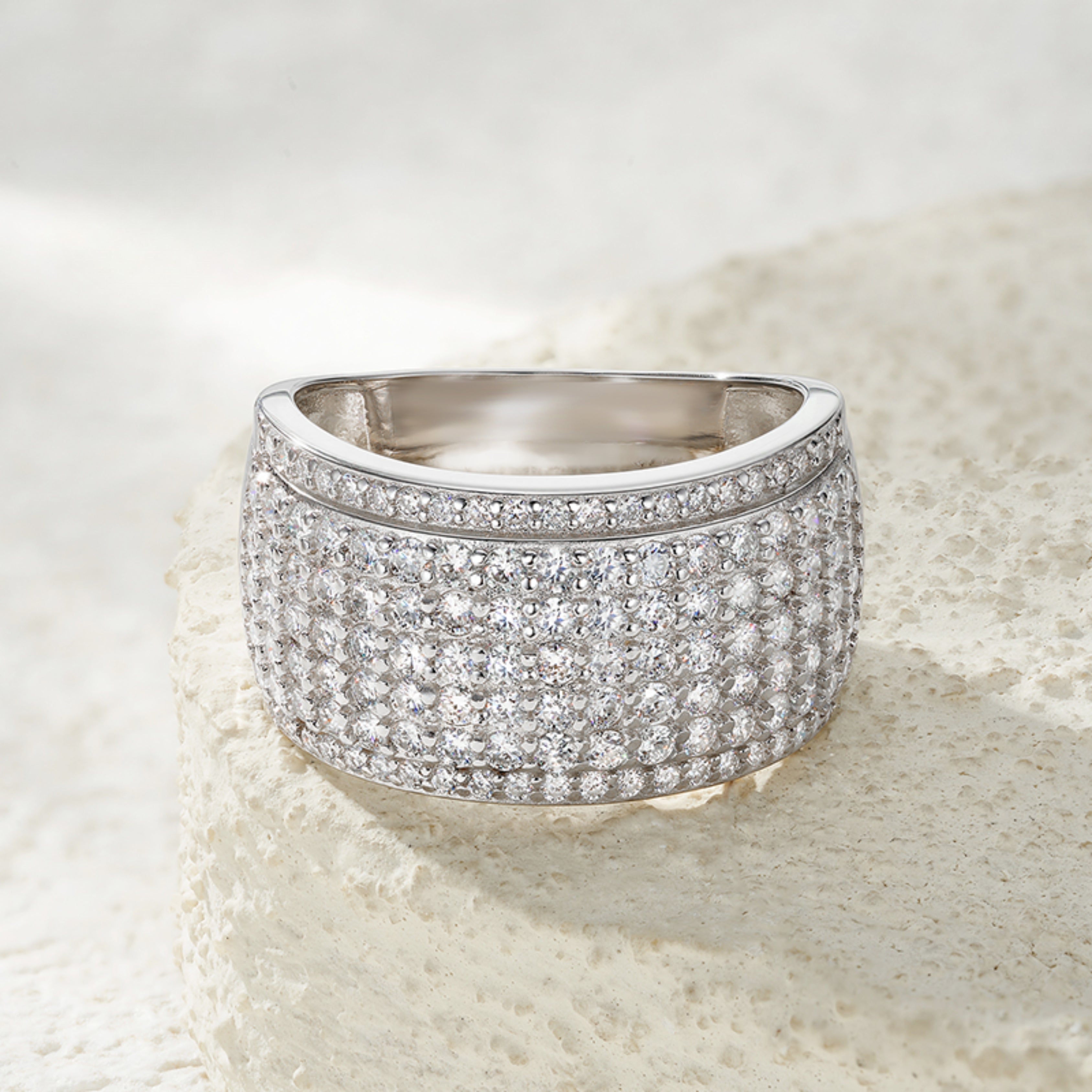 round cut diamond ring, round cut engagement ring, solitaire rings, halo rings, gold rings, eternity ring, men's ring, engagement rings, engagement rings for women, moissanite engagement rings, gold rings for women, 14k gold rings, white gold rings, lab grown diamond rings, diamond rings for women, diamond rings, valentines gift for her, birthday gift for her, moissanite rings, 925 silver rings