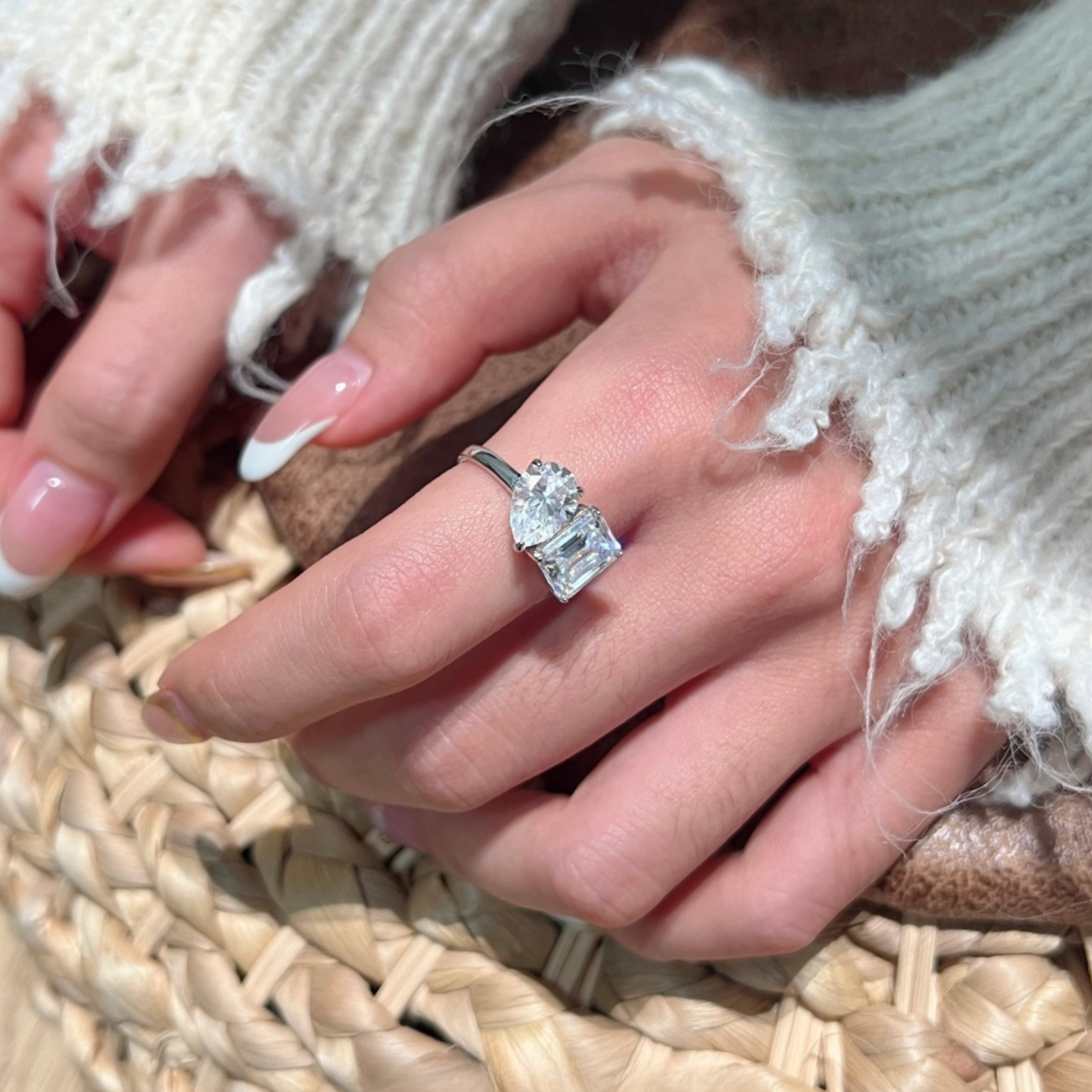 toi et moi ring, two stone ring, engagement rings, engagement rings for women, moissanite engagement rings, gold rings for women, 14k gold rings, white gold rings, lab grown diamond rings, diamond rings for women, diamond rings, valentines gift for her, birthday gift for her, moissanite rings, 925 silver rings, emerald diamond ring, pear diamond ring