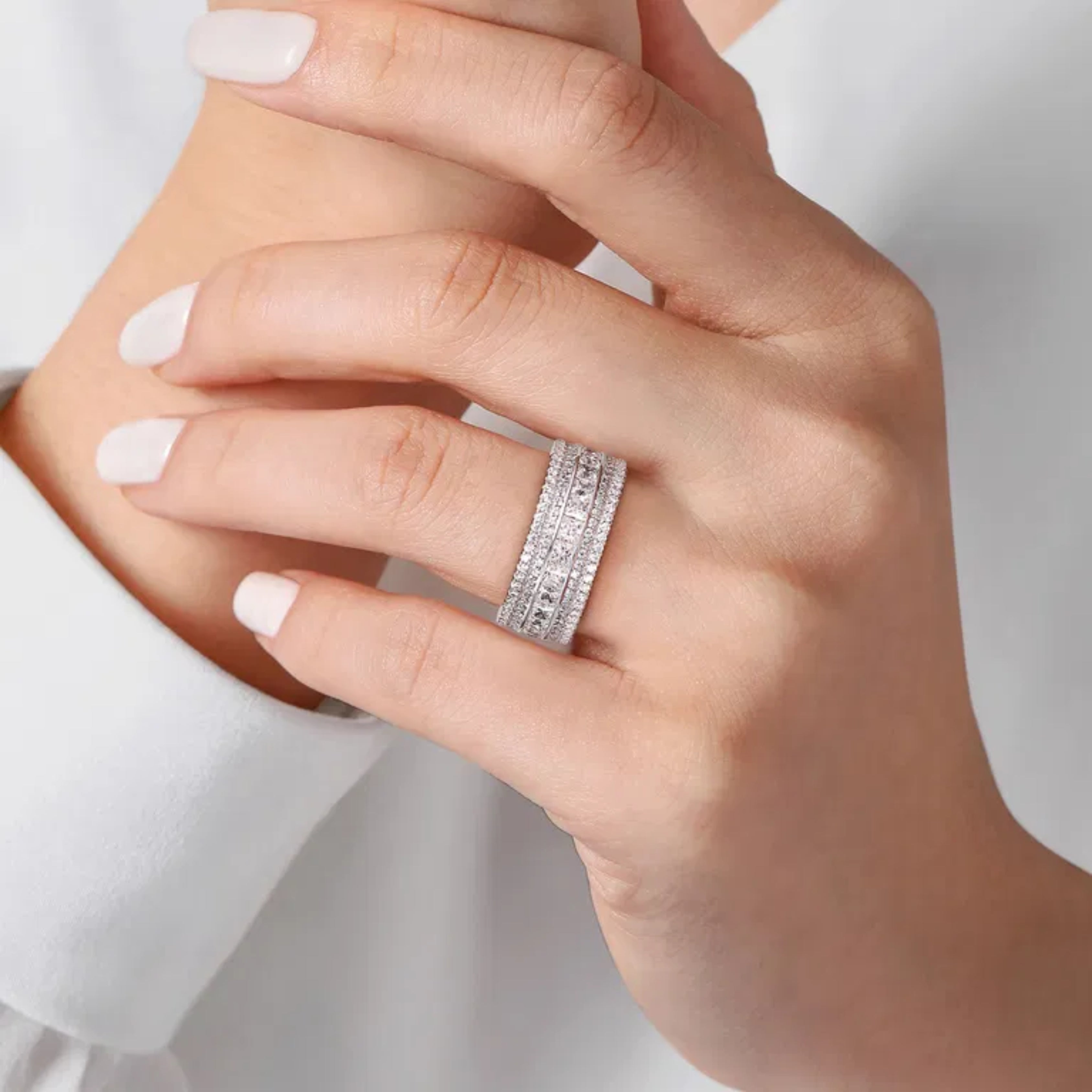 round cut diamond ring, round cut engagement ring, solitaire rings, halo rings, gold rings, eternity ring, men's ring, engagement rings, engagement rings for women, moissanite engagement rings, gold rings for women, 14k gold rings, white gold rings, lab grown diamond rings, diamond rings for women, diamond rings, valentines gift for her, birthday gift for her, moissanite rings, 925 silver rings