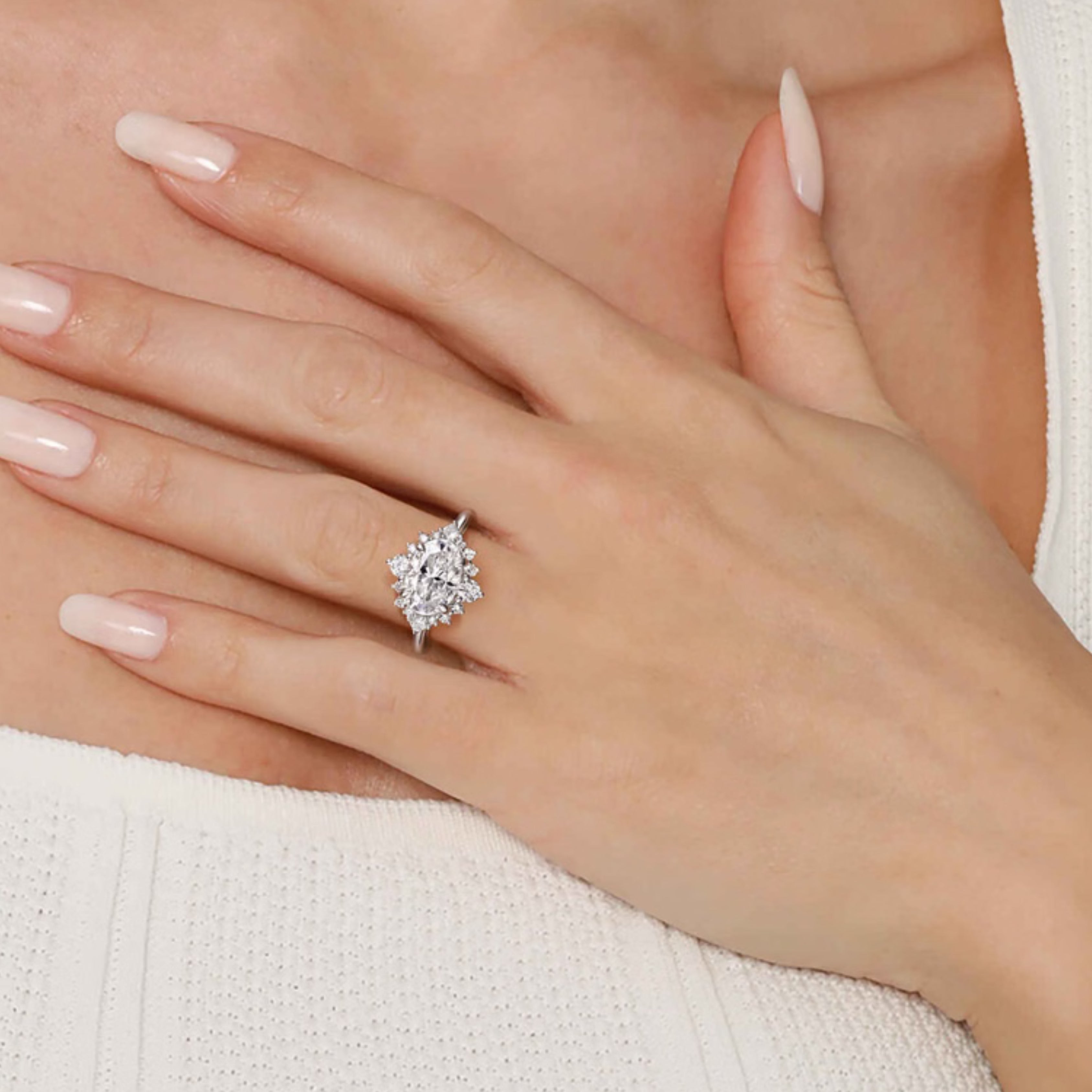 oval cut diamond ring, solitaire rings, halo rings, gold rings, oval cut engagement ring, gold rings for women, 14k gold rings, white gold rings, lab grown diamond rings, diamond rings for women, diamond rings, valentines gift for her, birthday gift for her, moissanite rings, 925 silver rings