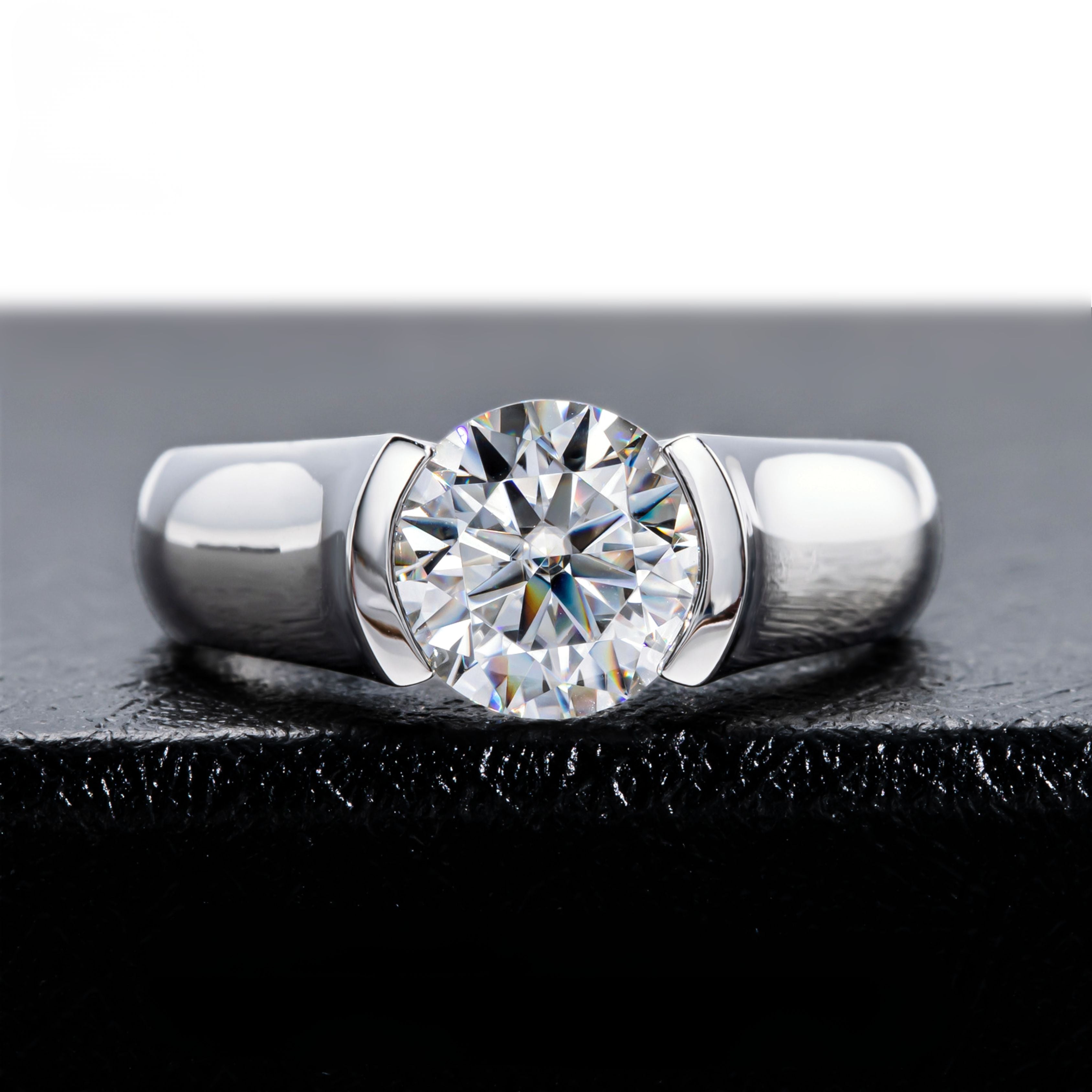 round cut diamond ring, solitaire rings, halo rings, gold rings, round cut engagement ring, gold rings for women, 14k gold rings, white gold rings, lab grown diamond rings, diamond rings for women, diamond rings, valentines gift for her, birthday gift for her, moissanite rings, 925 silver rings