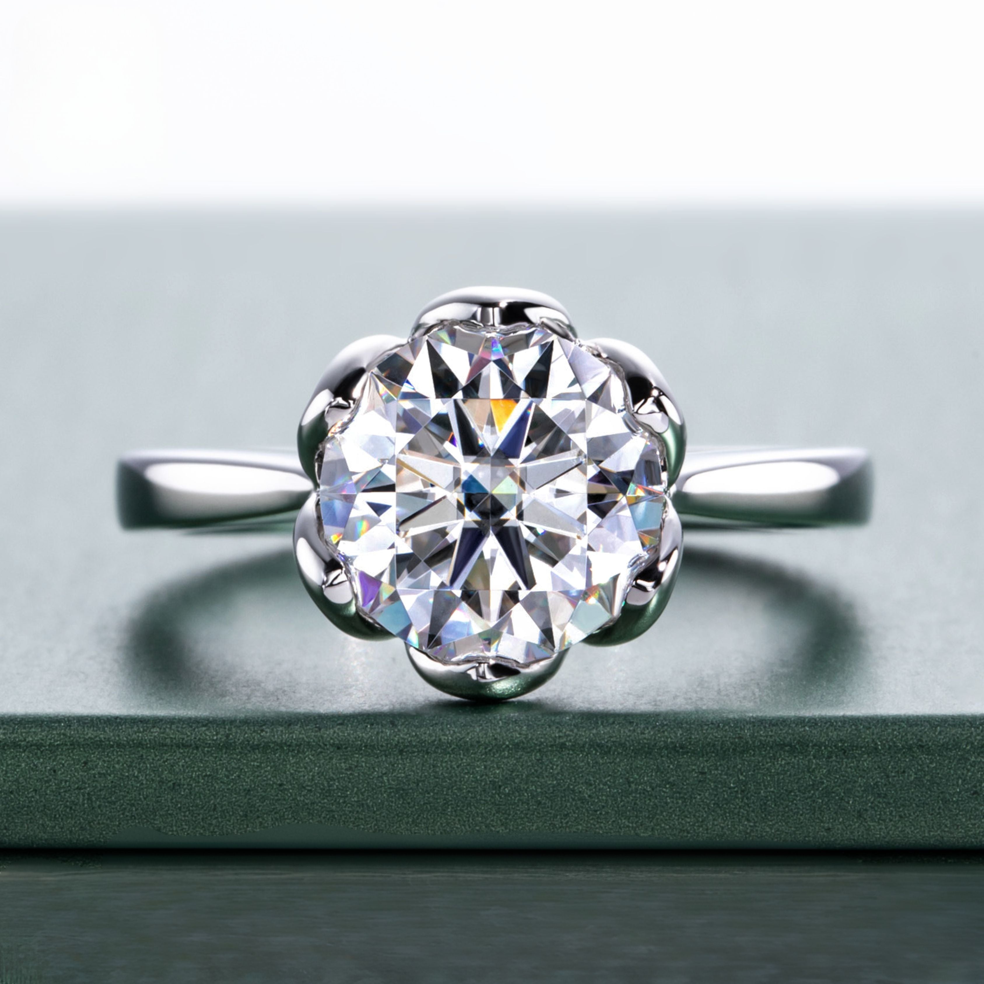 round cut diamond ring, solitaire rings, halo rings, gold rings, round cut engagement ring, gold rings for women, 14k gold rings, white gold rings, lab grown diamond rings, diamond rings for women, diamond rings, valentines gift for her, birthday gift for her, moissanite rings, 925 silver rings