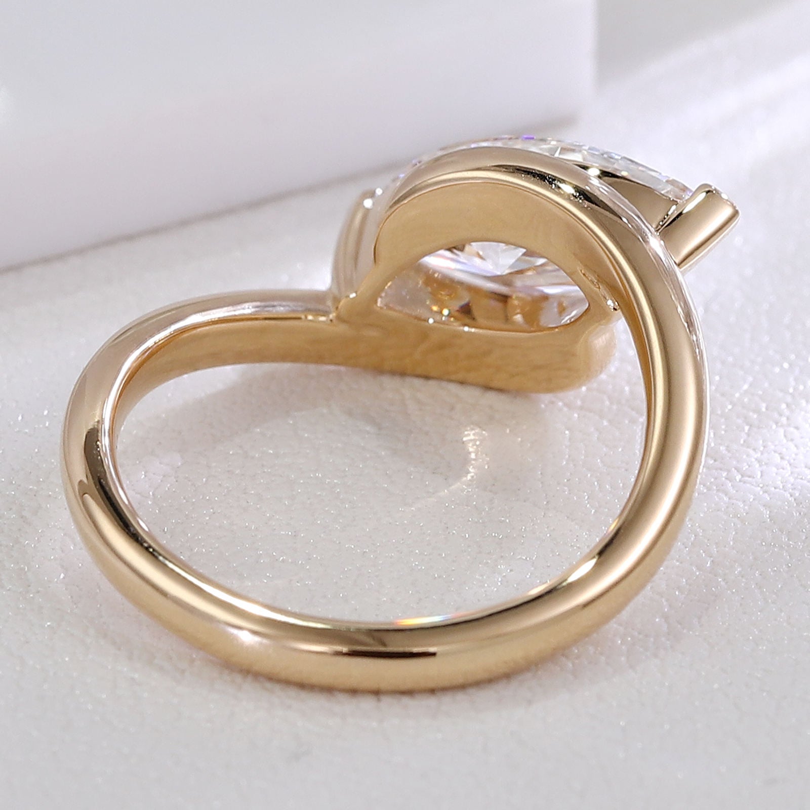 solitaire rings, gold rings, marquise cut engagement ring, gold rings for women, 14k gold rings, white gold rings, lab grown diamond rings, diamond rings for women, diamond rings, valentines gift for her, birthday gift for her, moissanite rings