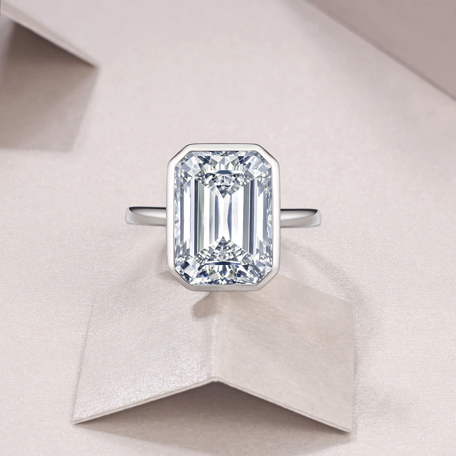 emerald cut diamond ring, solitaire rings, halo rings, gold rings, round cut engagement ring, gold rings for women, 14k gold rings, white gold rings, lab grown diamond rings, diamond rings for women, diamond rings, valentines gift for her, birthday gift for her, moissanite rings, 925 silver rings