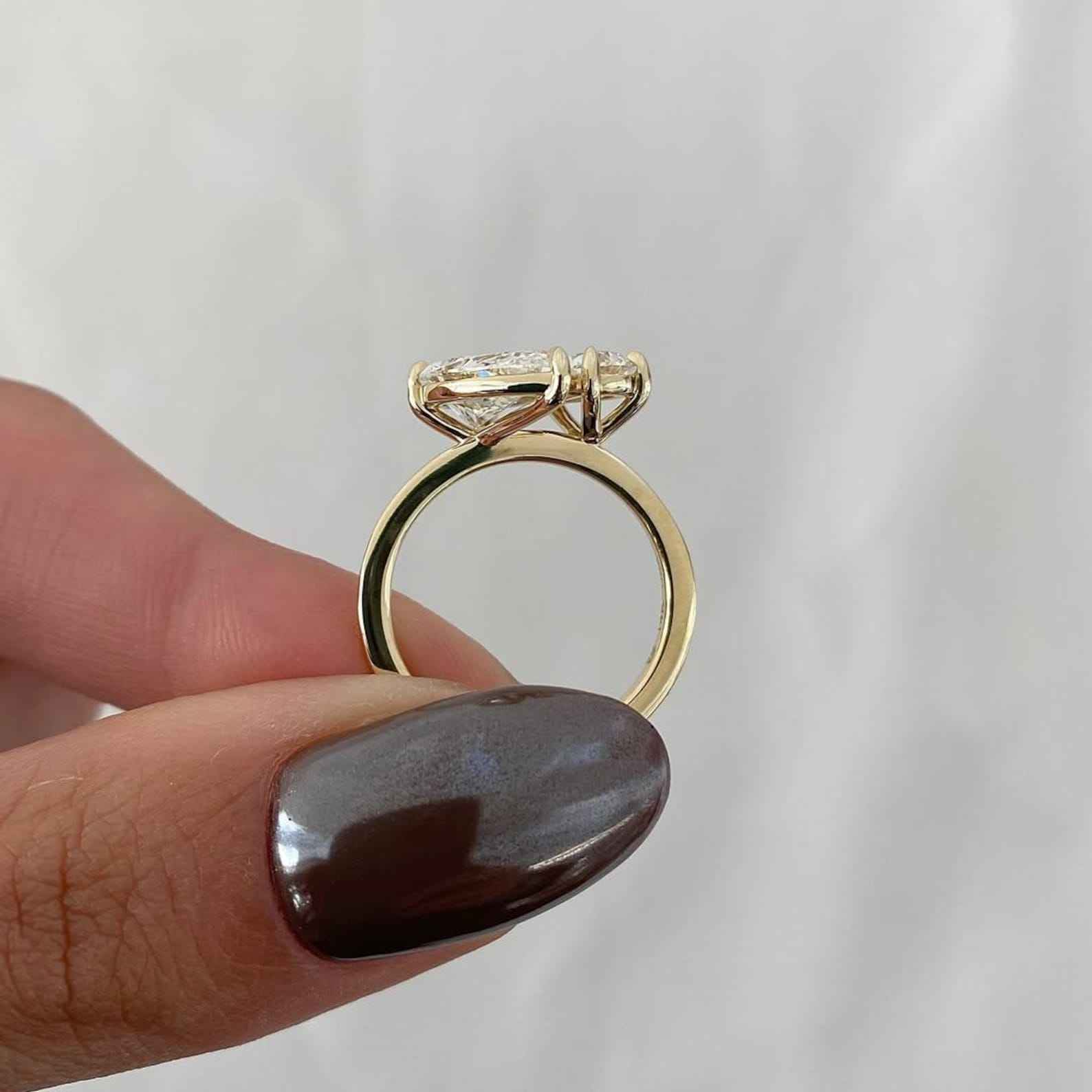toi et moi ring, two stone ring, engagement rings, engagement rings for women, moissanite engagement rings, gold rings for women, 14k gold rings, white gold rings, lab grown diamond rings, diamond rings for women, diamond rings, valentines gift for her, birthday gift for her, moissanite rings, 925 silver rings, pear diamond ring