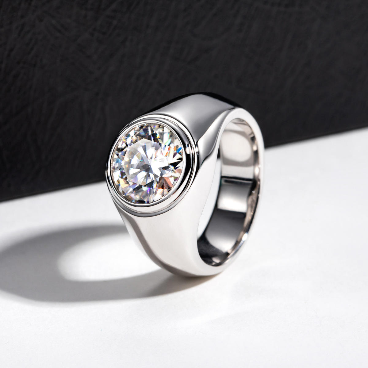 round cut diamond ring, round cut engagement ring, solitaire rings, halo rings, gold rings, engagement rings, engagement rings for women, moissanite engagement rings, gold rings for women, 14k gold rings, white gold rings, lab grown diamond rings, diamond rings for women, diamond rings, valentines gift for her, birthday gift for her, moissanite rings, 925 silver rings