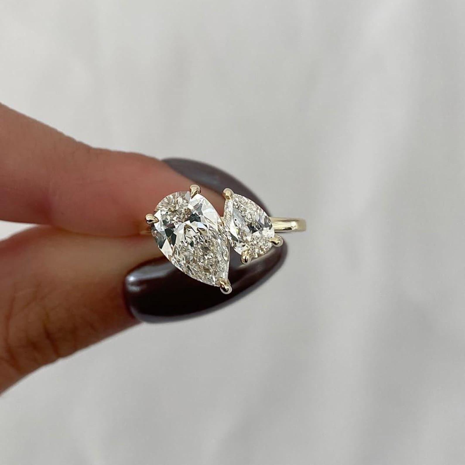 toi et moi ring, two stone ring, engagement rings, engagement rings for women, moissanite engagement rings, gold rings for women, 14k gold rings, white gold rings, lab grown diamond rings, diamond rings for women, diamond rings, valentines gift for her, birthday gift for her, moissanite rings, 925 silver rings, pear diamond ring