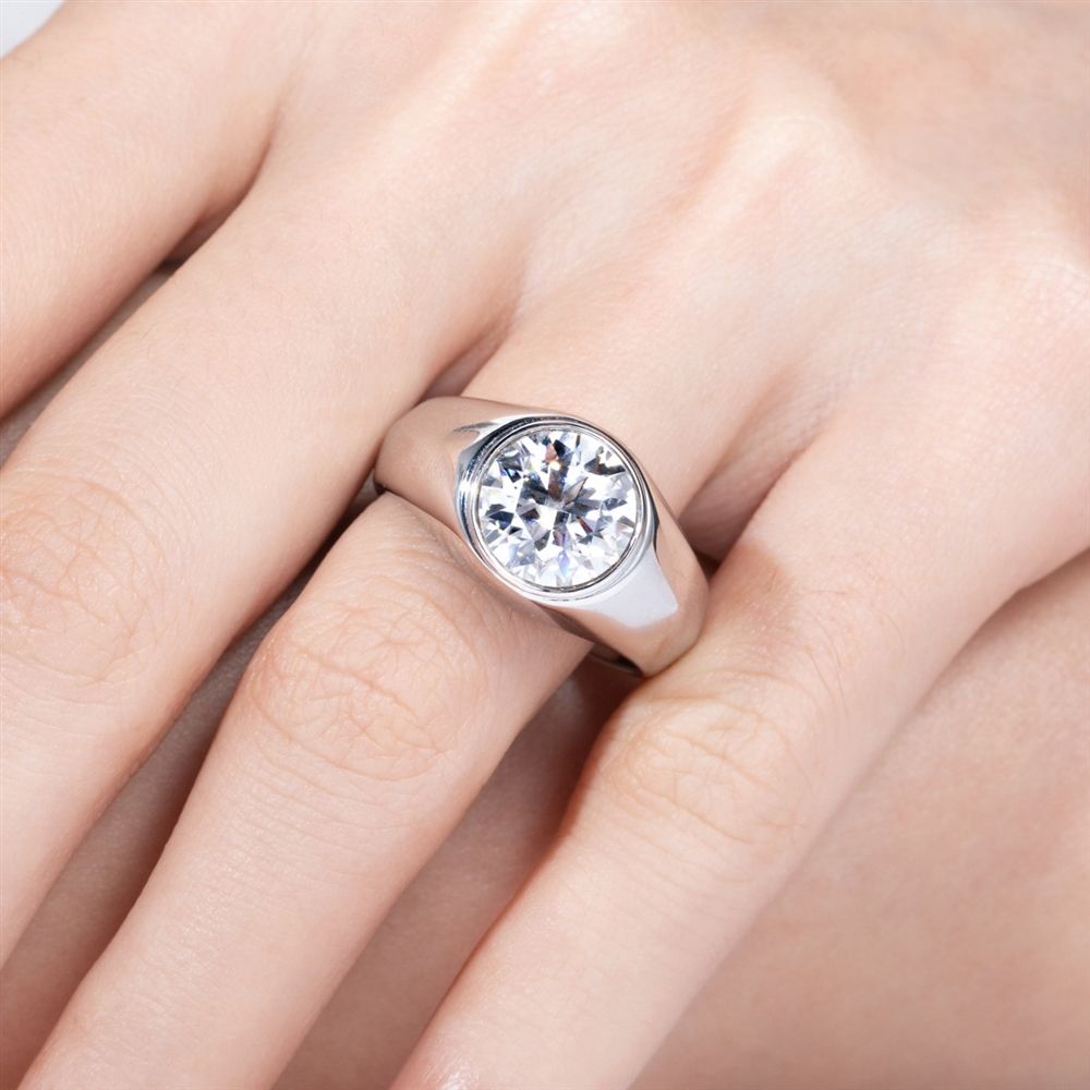 round cut diamond ring, round cut engagement ring, solitaire rings, halo rings, gold rings, engagement rings, engagement rings for women, moissanite engagement rings, gold rings for women, 14k gold rings, white gold rings, lab grown diamond rings, diamond rings for women, diamond rings, valentines gift for her, birthday gift for her, moissanite rings, 925 silver rings