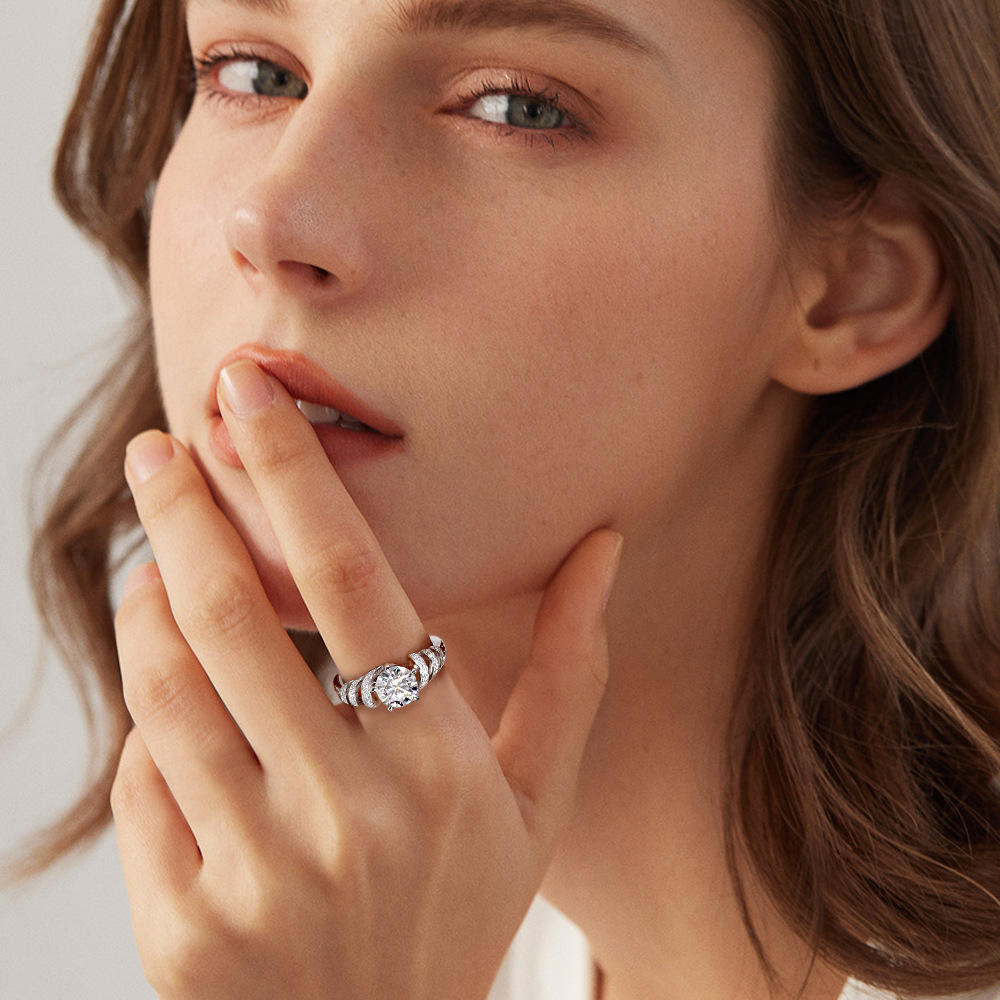 round cut diamond ring, solitaire rings, halo rings, gold rings, round cut engagement ring, gold rings for women, 14k gold rings, white gold rings, lab grown diamond rings, diamond rings for women, diamond rings, valentines gift for her, birthday gift for her, moissanite rings, 925 silver rings