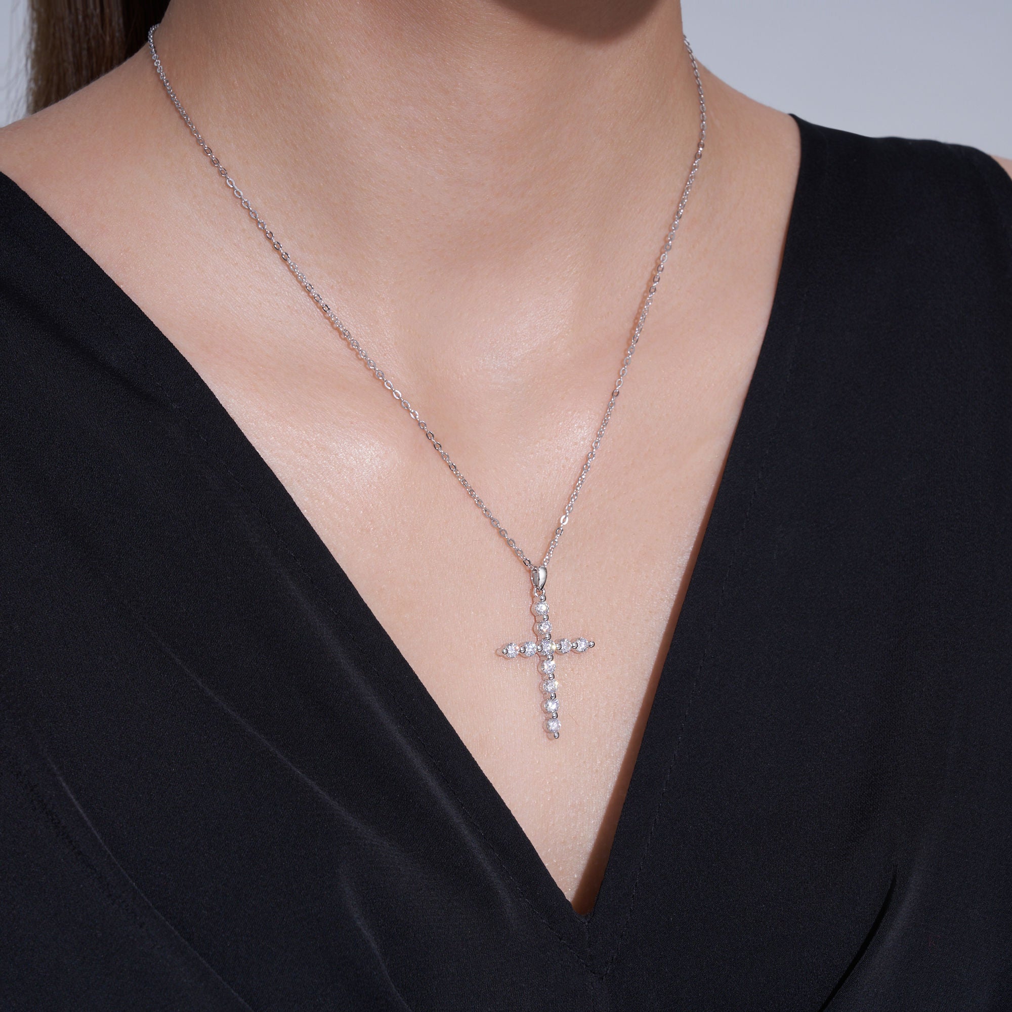 cross pendant, diamond cross pendant, cross pendant necklace, silver pendant necklace, diamond pendant, custom moissanite pendant, gold necklace, gold necklace women, white gold necklace, 14k gold necklace, valentines gift for her, birthday gift for her