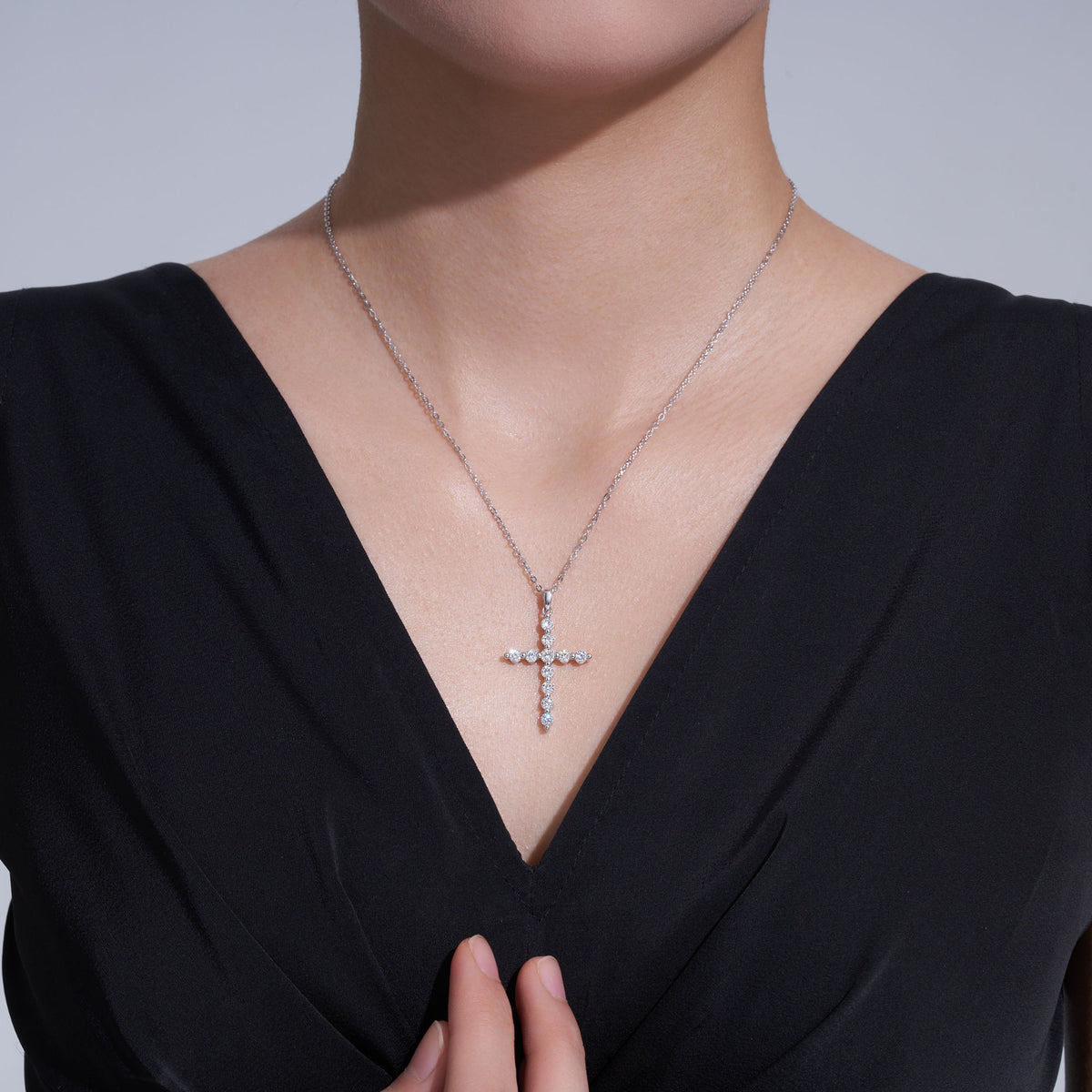 cross pendant, diamond cross pendant, cross pendant necklace, silver pendant necklace, diamond pendant, custom moissanite pendant, gold necklace, gold necklace women, white gold necklace, 14k gold necklace, valentines gift for her, birthday gift for her