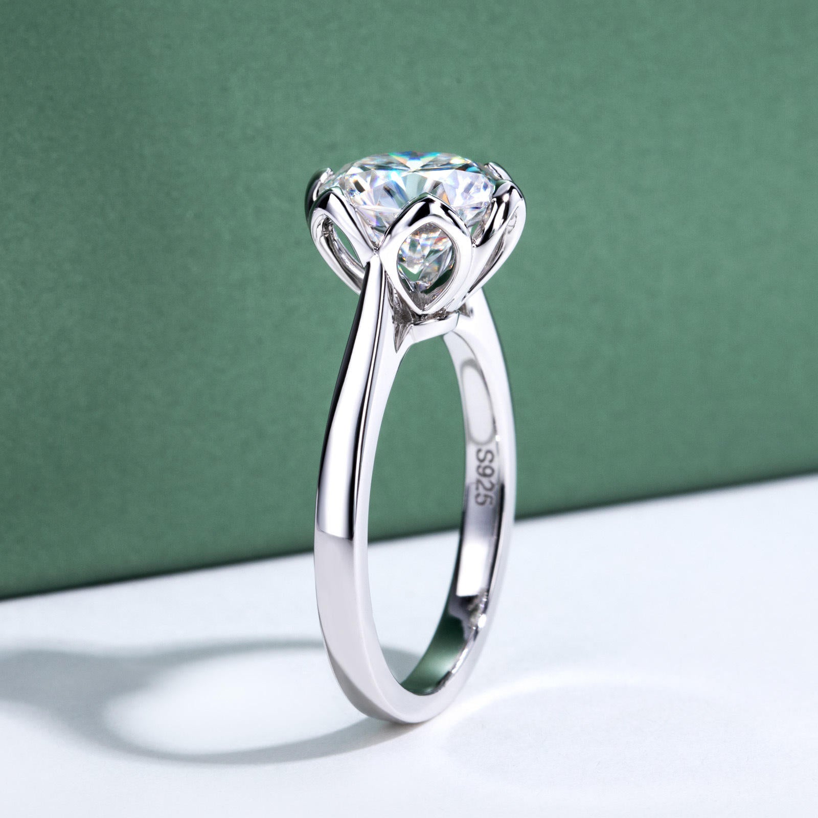 round cut diamond ring, solitaire rings, halo rings, gold rings, round cut engagement ring, gold rings for women, 14k gold rings, white gold rings, lab grown diamond rings, diamond rings for women, diamond rings, valentines gift for her, birthday gift for her, moissanite rings, 925 silver rings