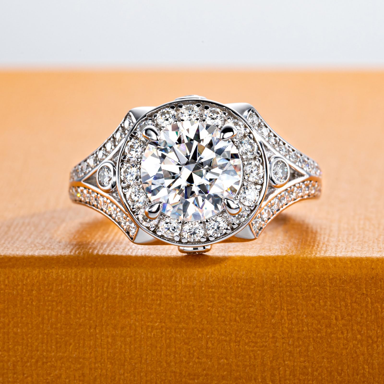 round cut diamond ring, solitaire rings, halo rings, gold rings, emerald cut engagement ring, gold rings for women, 14k gold rings, white gold rings, lab grown diamond rings, diamond rings for women, diamond rings, valentines gift for her, birthday gift for her, moissanite rings, 925 silver rings