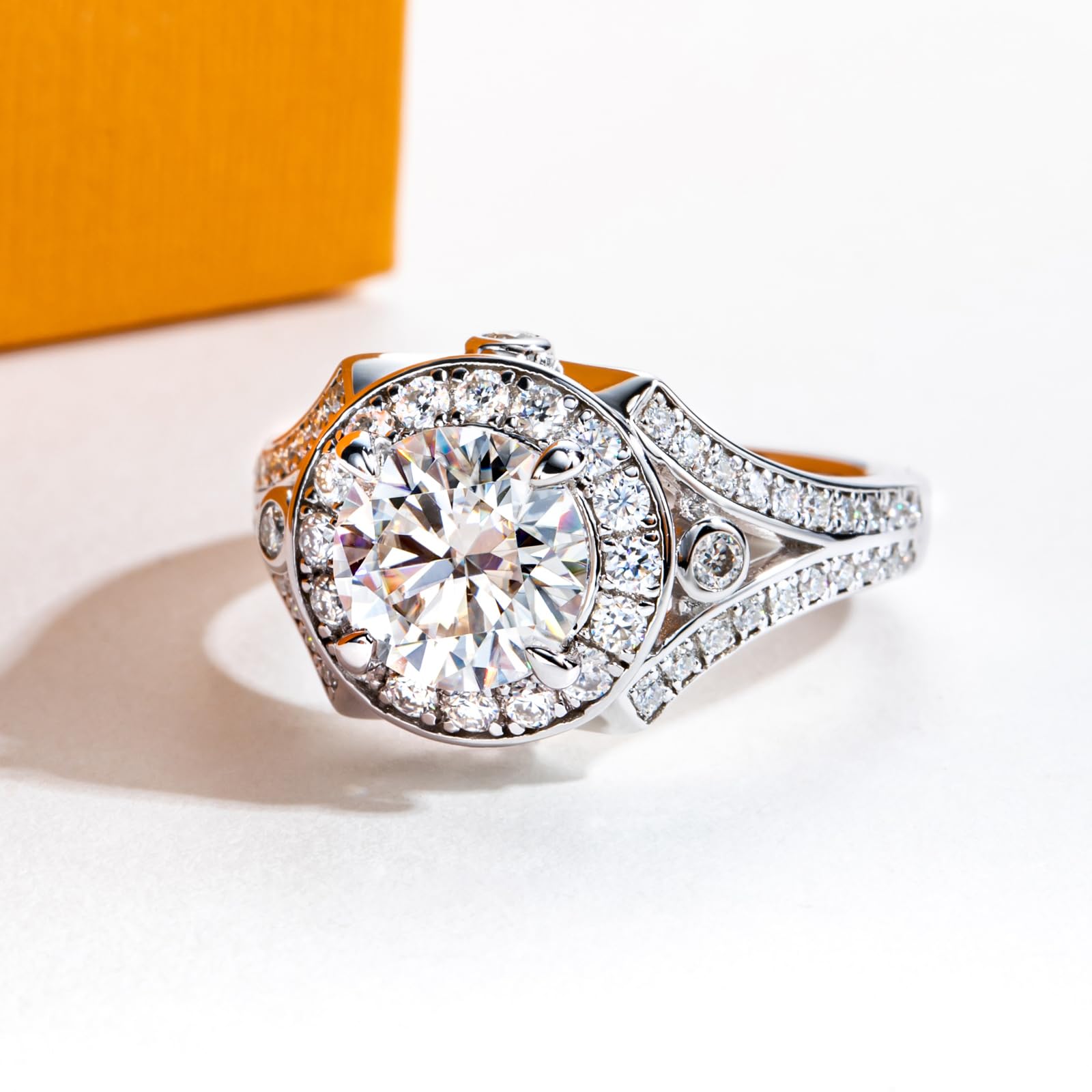 round cut diamond ring, solitaire rings, halo rings, gold rings, emerald cut engagement ring, gold rings for women, 14k gold rings, white gold rings, lab grown diamond rings, diamond rings for women, diamond rings, valentines gift for her, birthday gift for her, moissanite rings, 925 silver rings