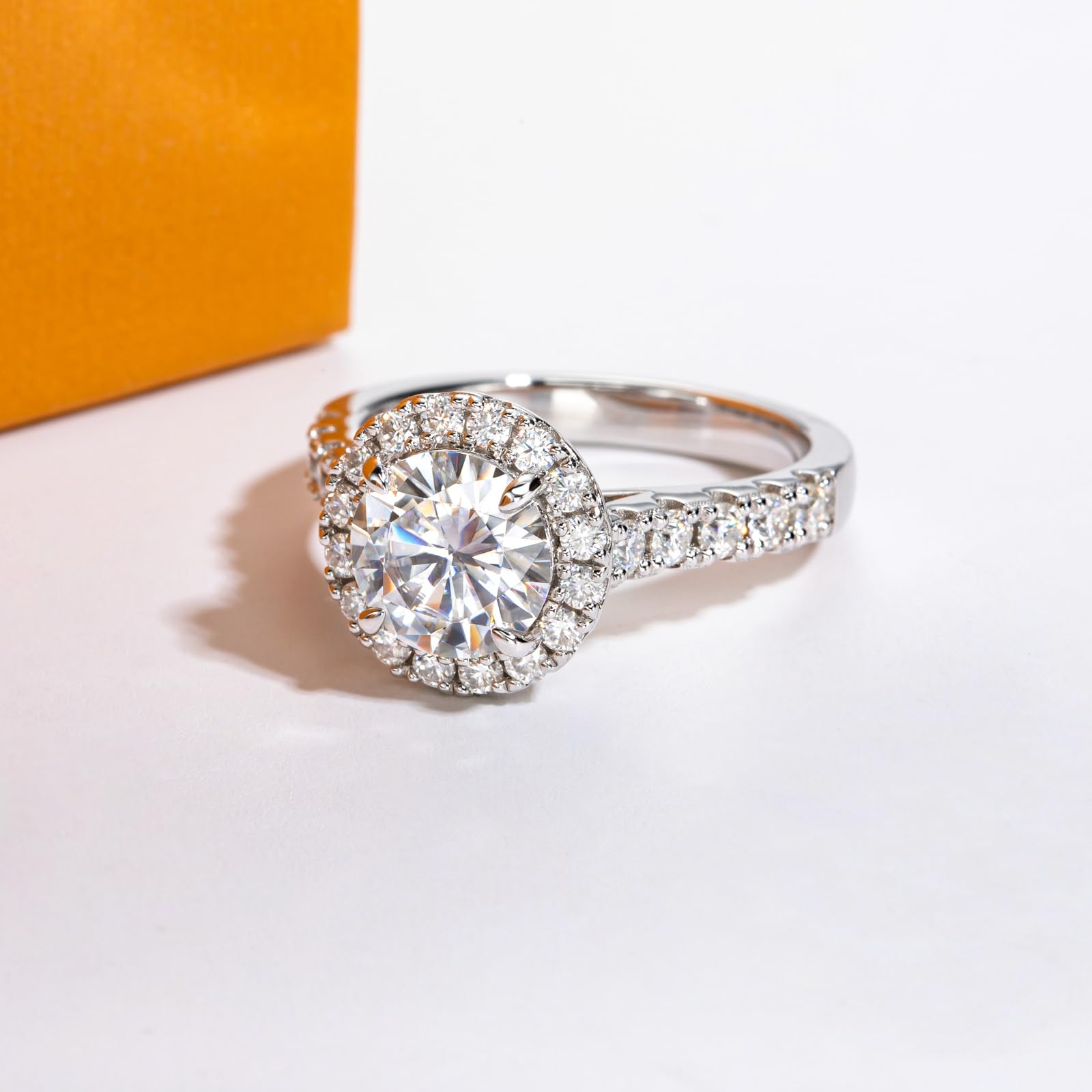 round cut diamond ring, solitaire rings, halo rings, gold rings, emerald cut engagement ring, gold rings for women, 14k gold rings, white gold rings, lab grown diamond rings, diamond rings for women, diamond rings, valentines gift for her, birthday gift for her, moissanite rings, 925 silver rings