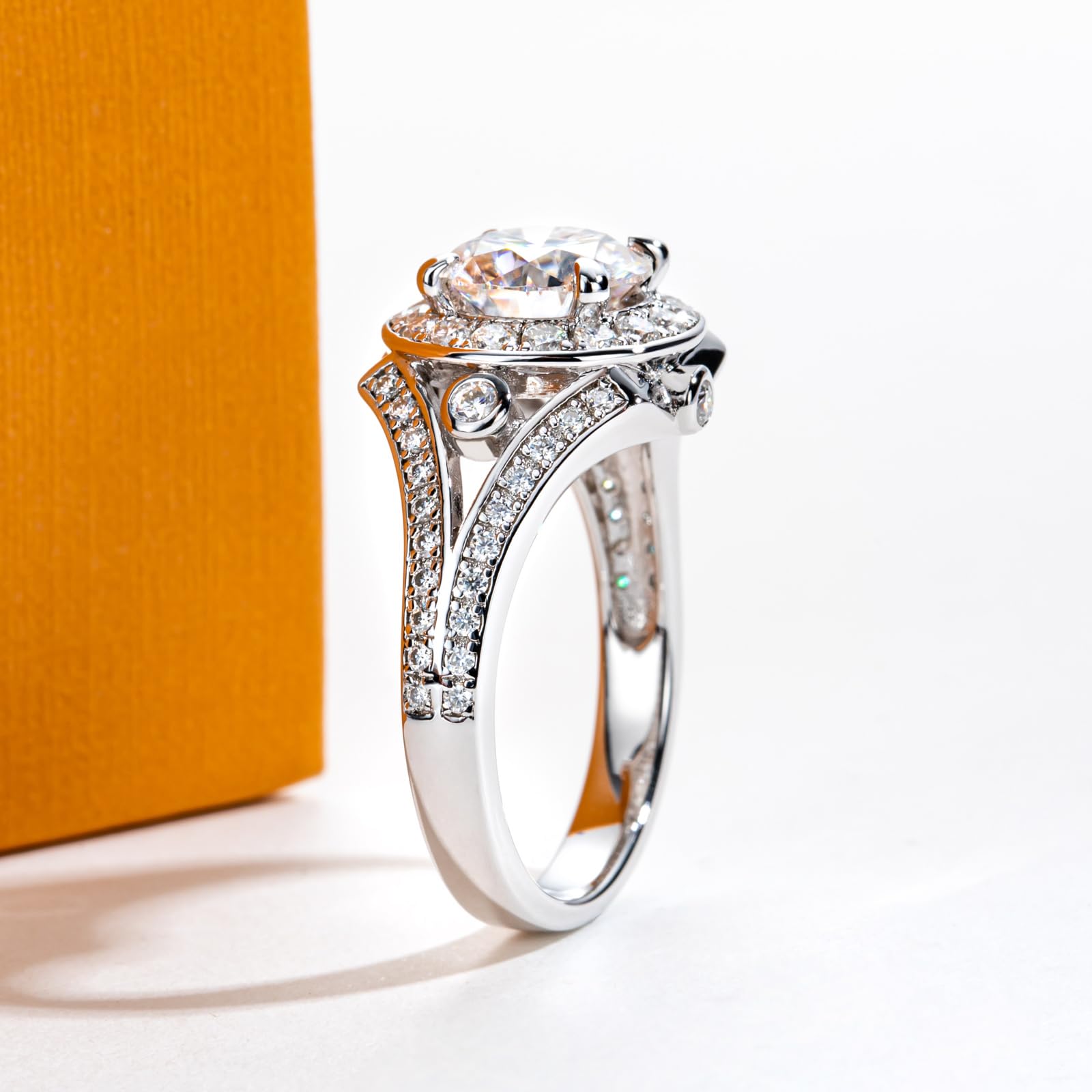 round cut diamond ring, solitaire rings, halo rings, gold rings, emerald cut engagement ring, gold rings for women, 14k gold rings, white gold rings, lab grown diamond rings, diamond rings for women, diamond rings, valentines gift for her, birthday gift for her, moissanite rings, 925 silver rings