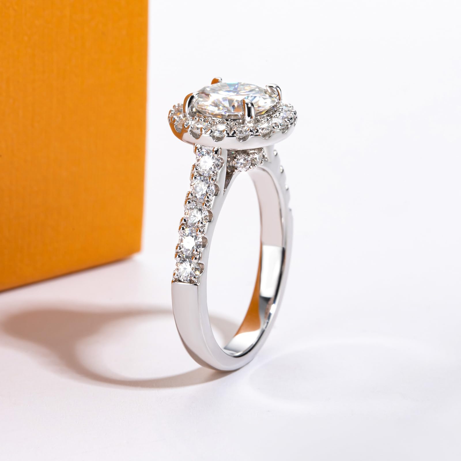 round cut diamond ring, solitaire rings, halo rings, gold rings, emerald cut engagement ring, gold rings for women, 14k gold rings, white gold rings, lab grown diamond rings, diamond rings for women, diamond rings, valentines gift for her, birthday gift for her, moissanite rings, 925 silver rings