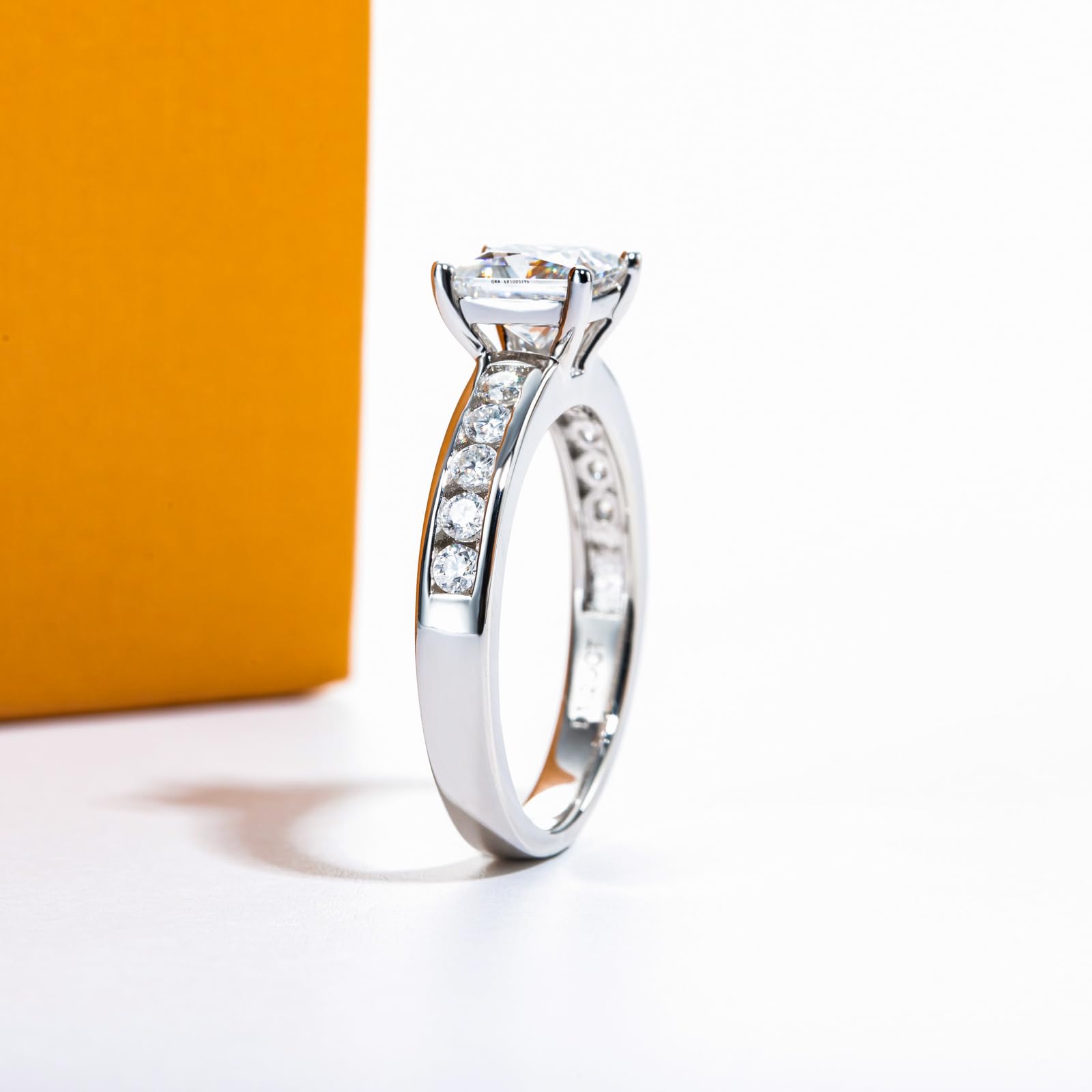 princess cut diamond ring, solitaire rings, halo rings, gold rings, princess cut engagement ring, gold rings for women, 14k gold rings, white gold rings, lab grown diamond rings, diamond rings for women, diamond rings, valentines gift for her, birthday gift for her, moissanite rings, 925 silver rings