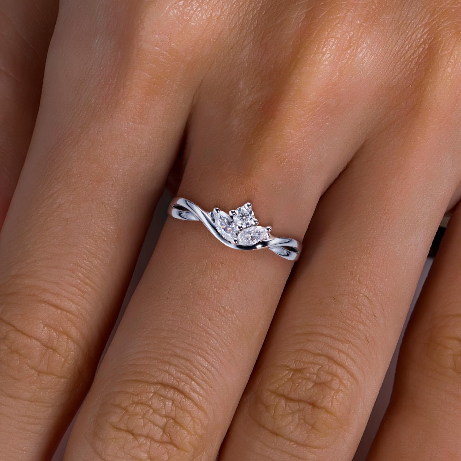 round cut diamond ring, solitaire rings, halo rings, gold rings, marquise cut engagement ring, gold rings for women, 14k gold rings, white gold rings, lab grown diamond rings, diamond rings for women, diamond rings, valentines gift for her, birthday gift for her, moissanite rings, 925 silver rings