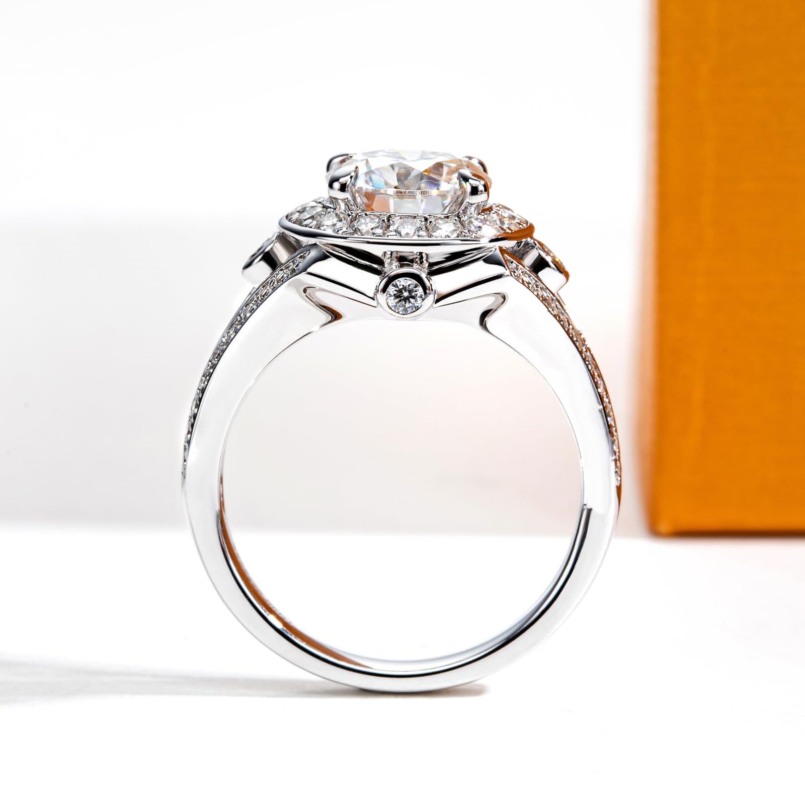 round cut diamond ring, solitaire rings, halo rings, gold rings, emerald cut engagement ring, gold rings for women, 14k gold rings, white gold rings, lab grown diamond rings, diamond rings for women, diamond rings, valentines gift for her, birthday gift for her, moissanite rings, 925 silver rings
