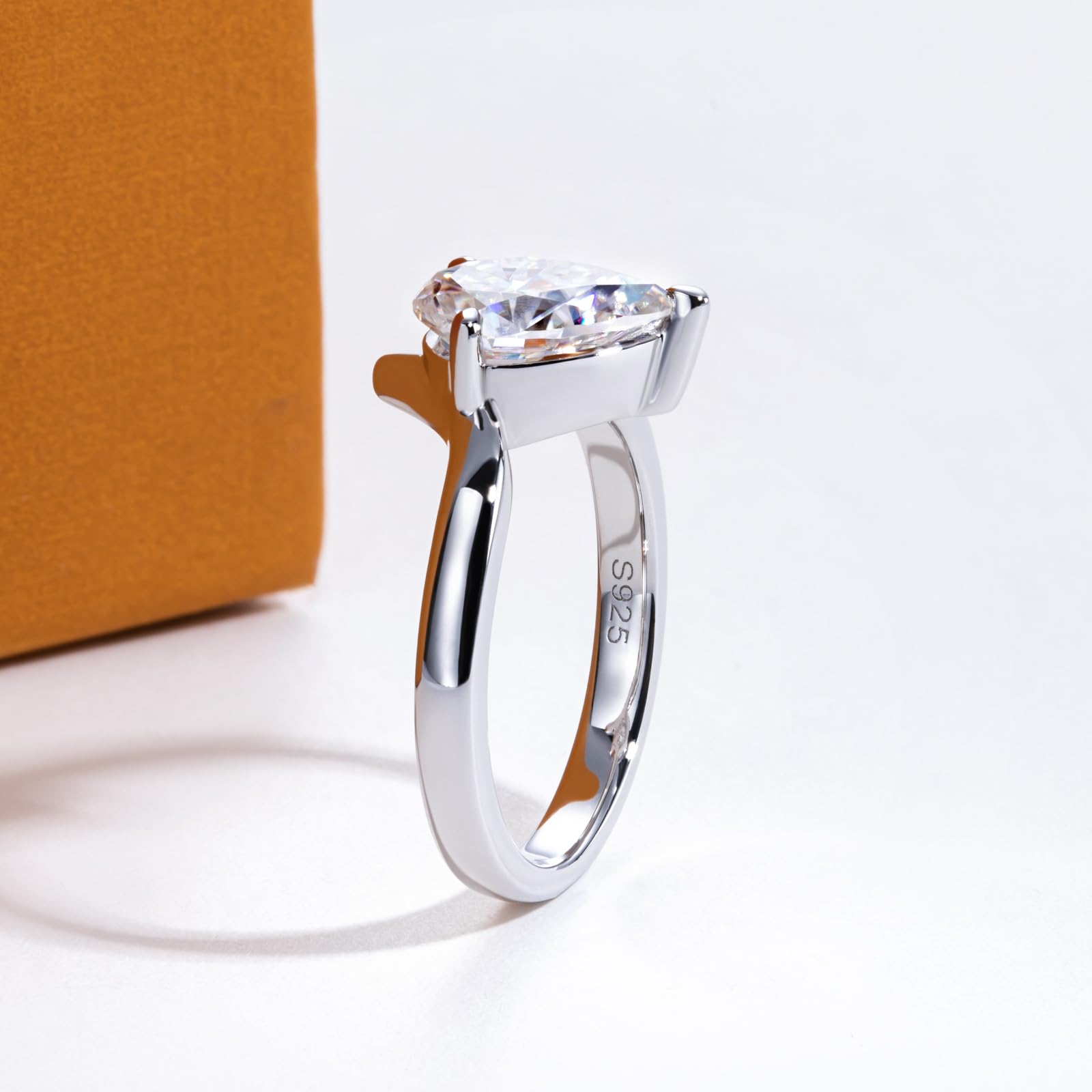 pear cut diamond ring, pear cut engagement ring, solitaire rings, halo rings, gold rings, engagement rings, engagement rings for women, moissanite engagement rings, gold rings for women, 14k gold rings, white gold rings, lab grown diamond rings, diamond rings for women, diamond rings, valentines gift for her, birthday gift for her, moissanite rings, 925 silver rings