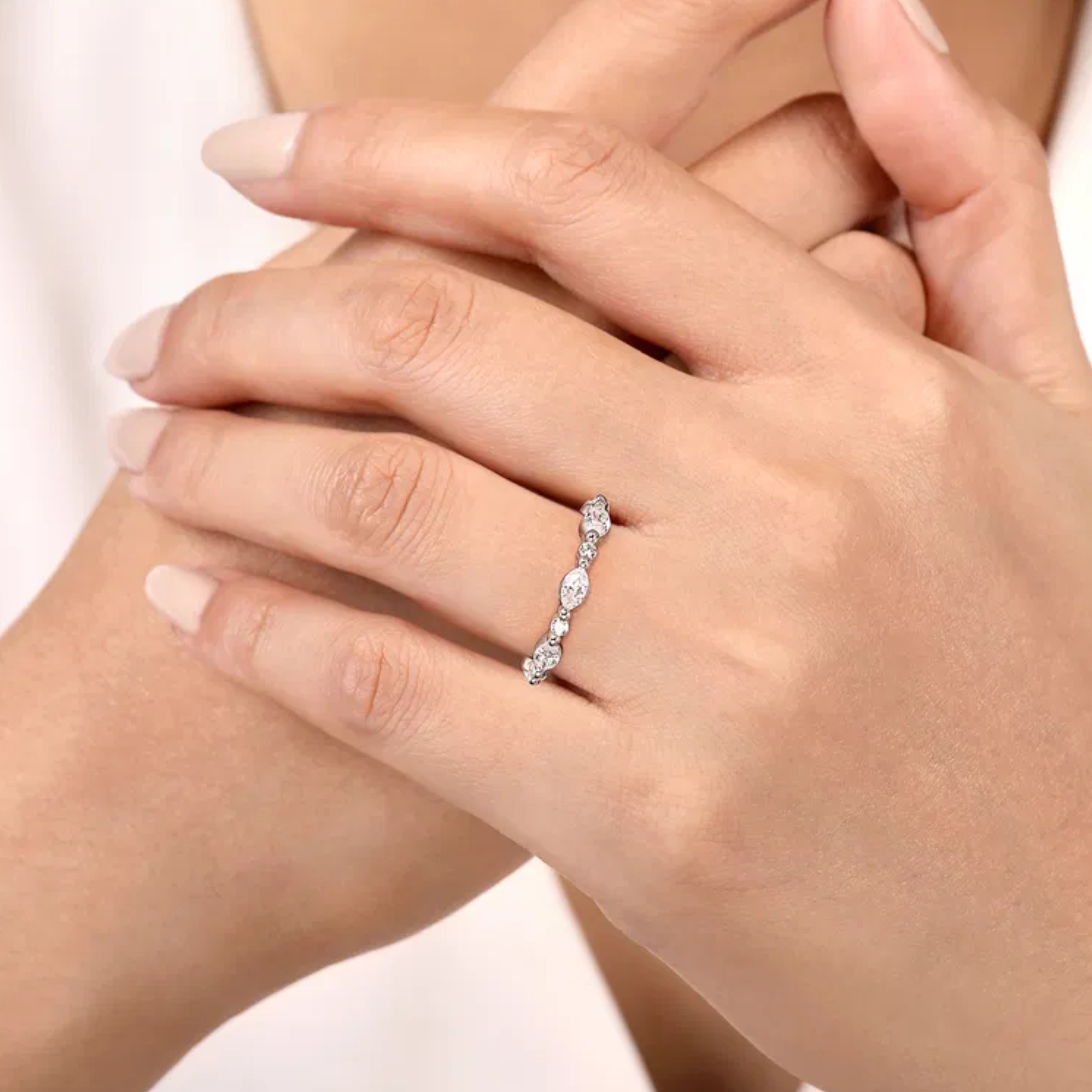 round cut diamond ring, round cut engagement ring, solitaire rings, halo rings, gold rings, eternity ring, men's ring, engagement rings, engagement rings for women, moissanite engagement rings, gold rings for women, 14k gold rings, white gold rings, lab grown diamond rings, diamond rings for women, diamond rings, valentines gift for her, birthday gift for her, moissanite rings, 925 silver rings