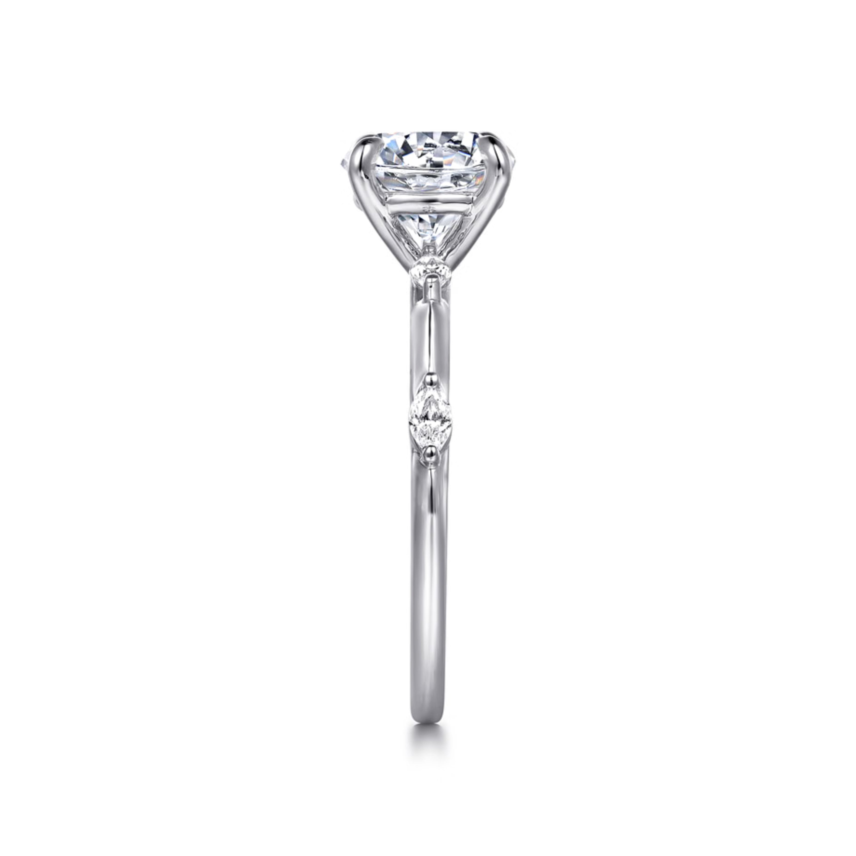 round cut diamond ring, solitaire rings, halo rings, gold rings, round cut engagement ring, gold rings for women, 14k gold rings, white gold rings, lab grown diamond rings, diamond rings for women, diamond rings, valentines gift for her, birthday gift for her, moissanite rings, 925 silver rings