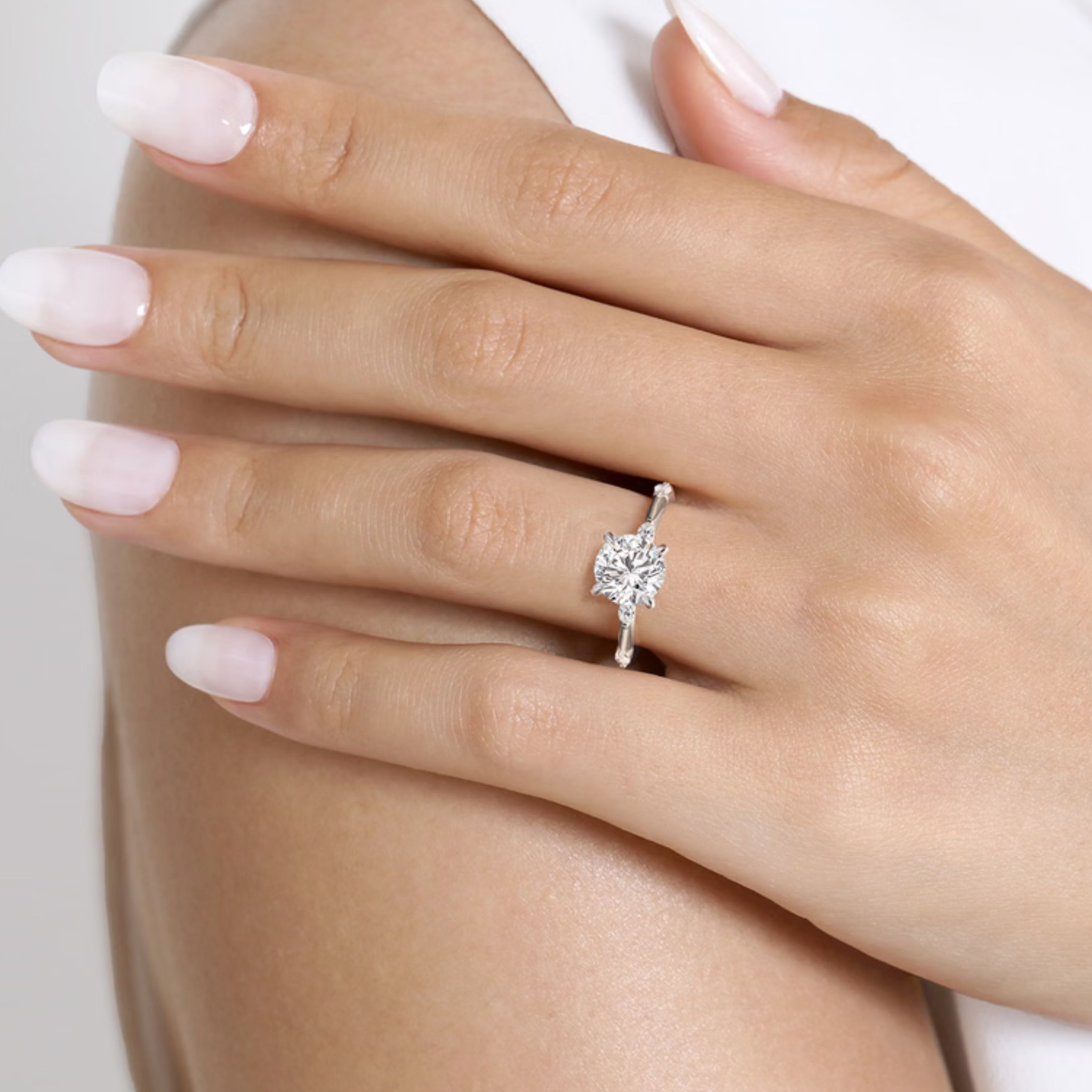 round cut diamond ring, solitaire rings, halo rings, gold rings, round cut engagement ring, gold rings for women, 14k gold rings, white gold rings, lab grown diamond rings, diamond rings for women, diamond rings, valentines gift for her, birthday gift for her, moissanite rings, 925 silver rings