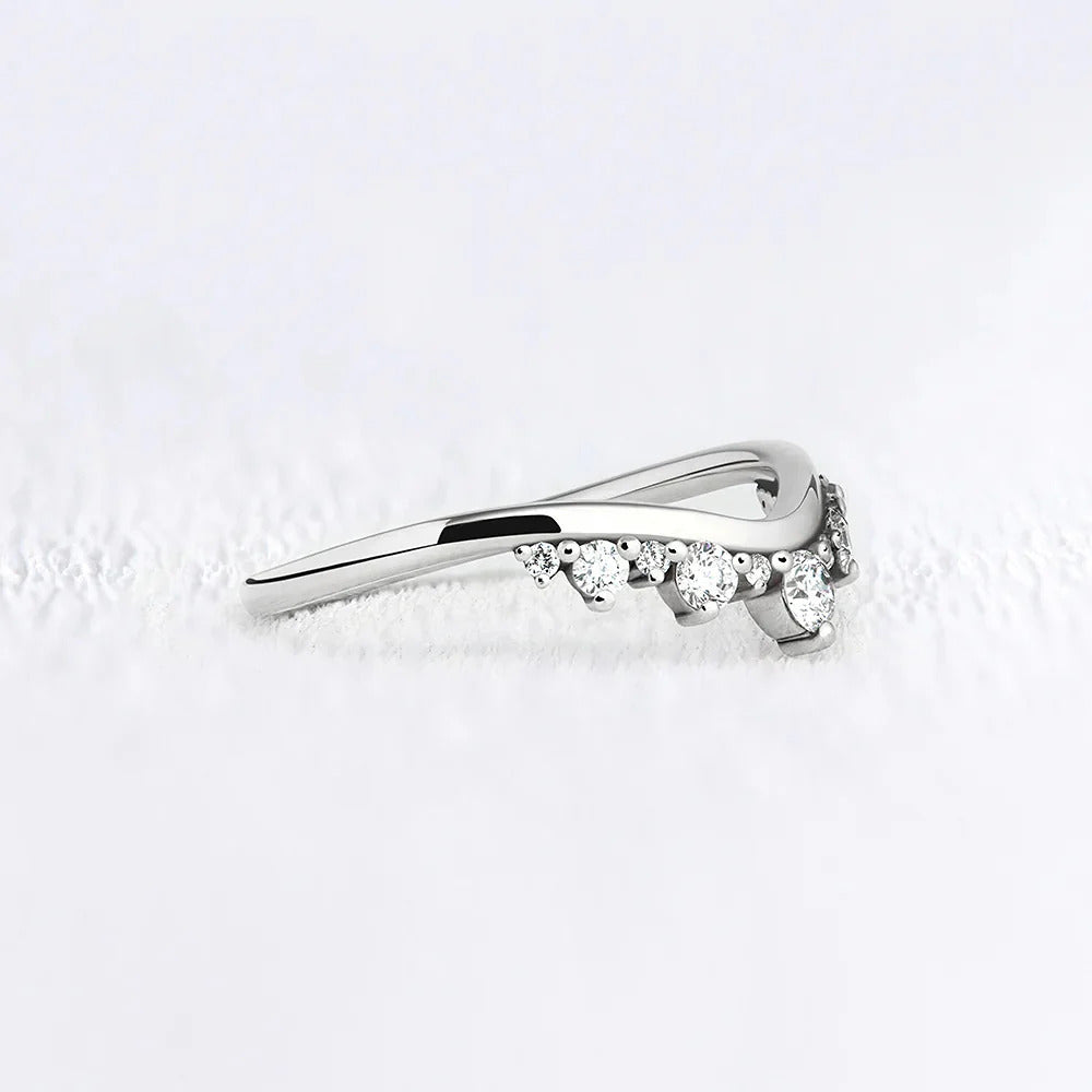angela curved ring, chevron ring, v shaped band, v shaped ring for her, chevron band, round cut diamond ring, round cut engagement ring, gold rings, eternity ring, engagement rings, engagement rings for women, moissanite engagement rings, gold rings for women, 14k gold rings, white gold rings, lab grown diamond rings, diamond rings for women, diamond rings, valentines gift for her, birthday gift for her, moissanite rings, 925 silver rings