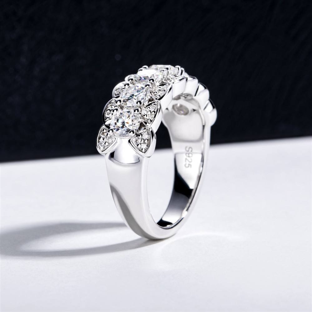 round cut diamond ring, round cut engagement ring, solitaire rings, halo rings, gold rings, eternity ring, men's ring, engagement rings, engagement rings for women, moissanite engagement rings, gold rings for women, 14k gold rings, white gold rings, lab grown diamond rings, diamond rings for women, diamond rings, valentines gift for her, birthday gift for her, moissanite rings, 925 silver rings