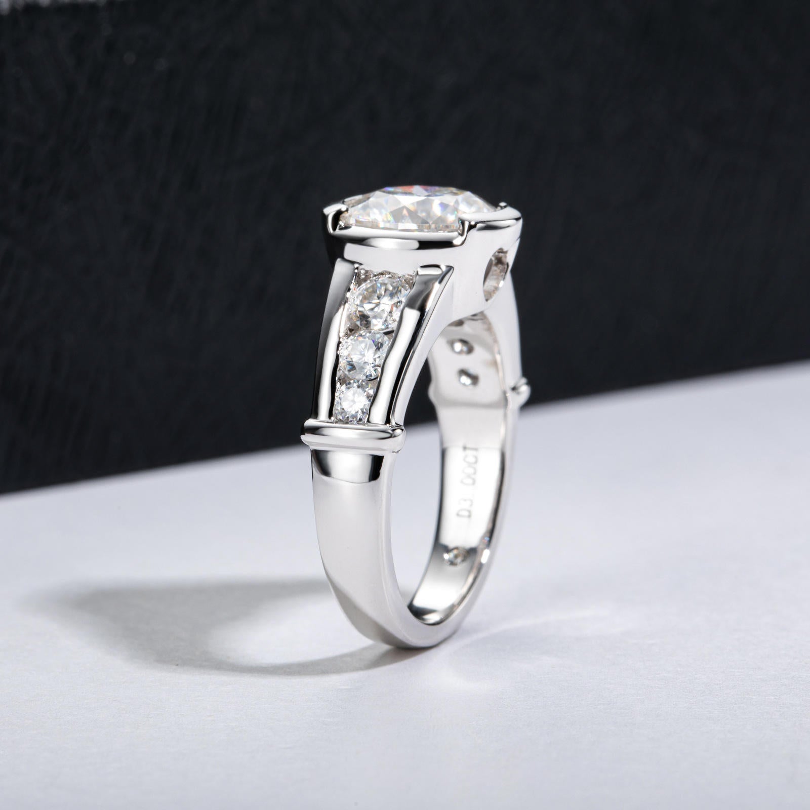 round cut diamond ring, solitaire rings, halo rings, gold rings, round cut engagement ring, gold rings for women, 14k gold rings, white gold rings, lab grown diamond rings, diamond rings for women, diamond rings, valentines gift for her, birthday gift for her, moissanite rings, 925 silver rings
