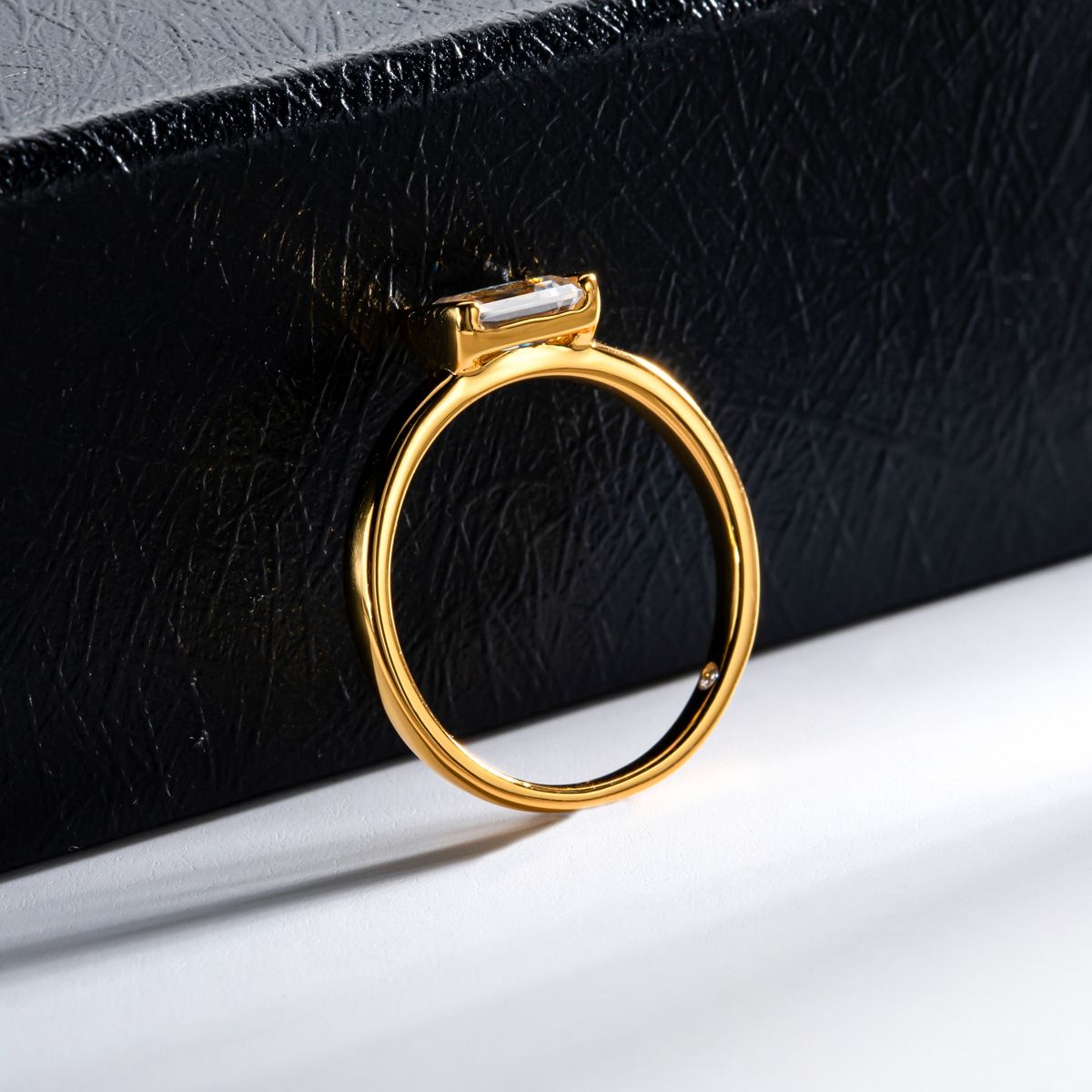 emerald cut diamond ring, solitaire rings, halo rings, gold rings, emerald cut engagement ring, gold rings for women, 14k gold rings, white gold rings, lab grown diamond rings, diamond rings for women, diamond rings, valentines gift for her, birthday gift for her, moissanite rings, 925 silver rings