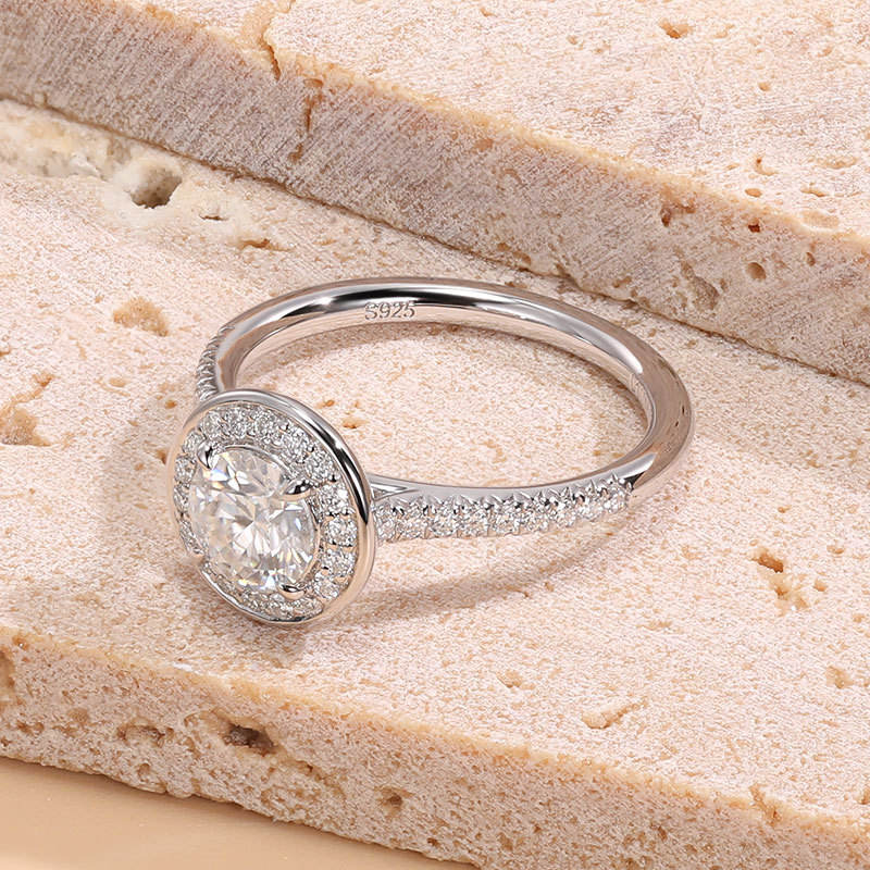 round cut diamond ring, solitaire rings, halo rings, gold rings, emerald cut engagement ring, gold rings for women, 14k gold rings, white gold rings, lab grown diamond rings, diamond rings for women, diamond rings, valentines gift for her, birthday gift for her, moissanite rings, 925 silver rings