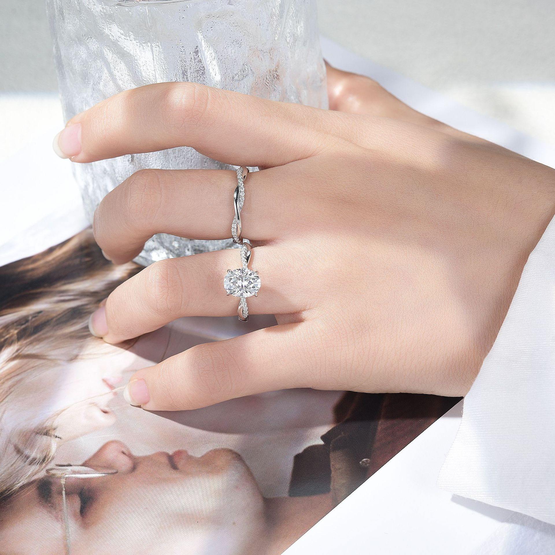 oval cut diamond ring, solitaire rings, halo rings, gold rings, oval cut engagement ring, gold rings for women, 14k gold rings, white gold rings, lab grown diamond rings, diamond rings for women, diamond rings, valentines gift for her, birthday gift for her, moissanite rings, 925 silver rings