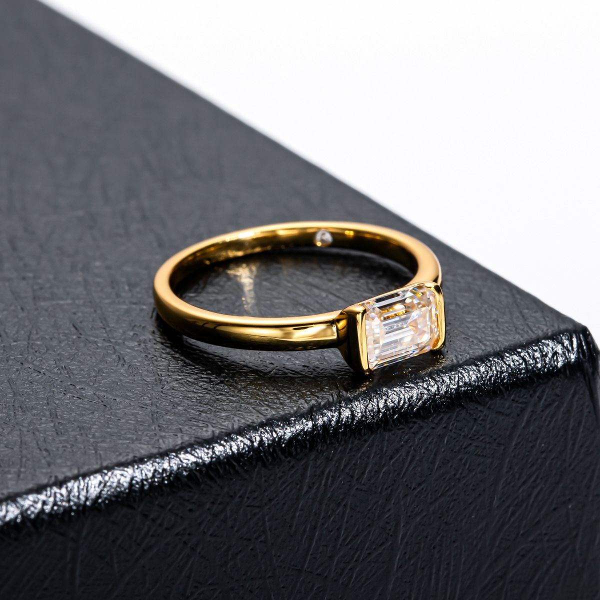emerald cut diamond ring, solitaire rings, halo rings, gold rings, emerald cut engagement ring, gold rings for women, 14k gold rings, white gold rings, lab grown diamond rings, diamond rings for women, diamond rings, valentines gift for her, birthday gift for her, moissanite rings, 925 silver rings