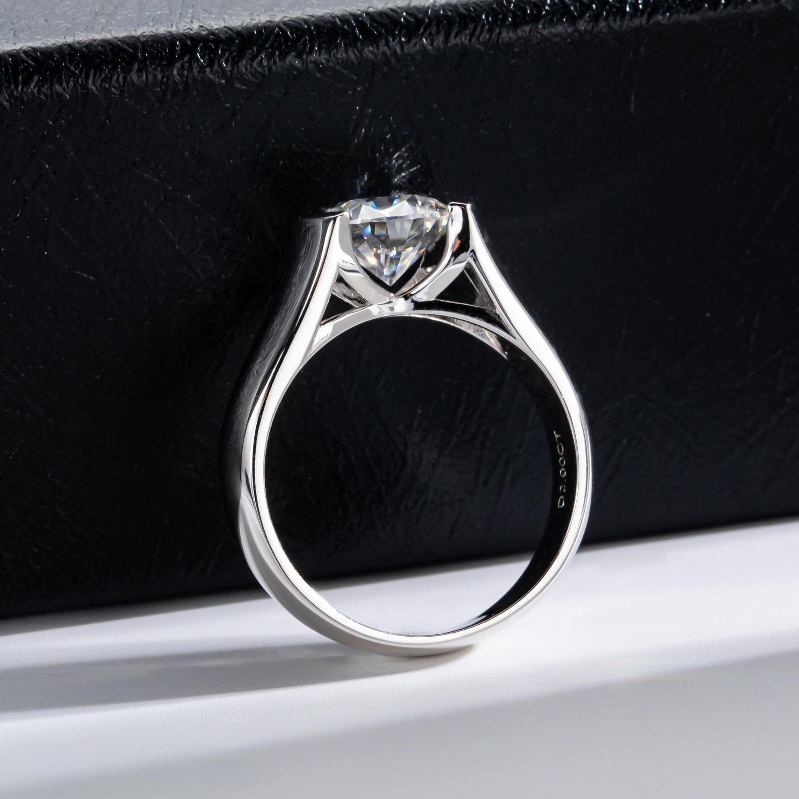 round cut diamond ring, solitaire rings, halo rings, gold rings, round cut engagement ring, gold rings for women, 14k gold rings, white gold rings, lab grown diamond rings, diamond rings for women, diamond rings, valentines gift for her, birthday gift for her, moissanite rings, 925 silver rings