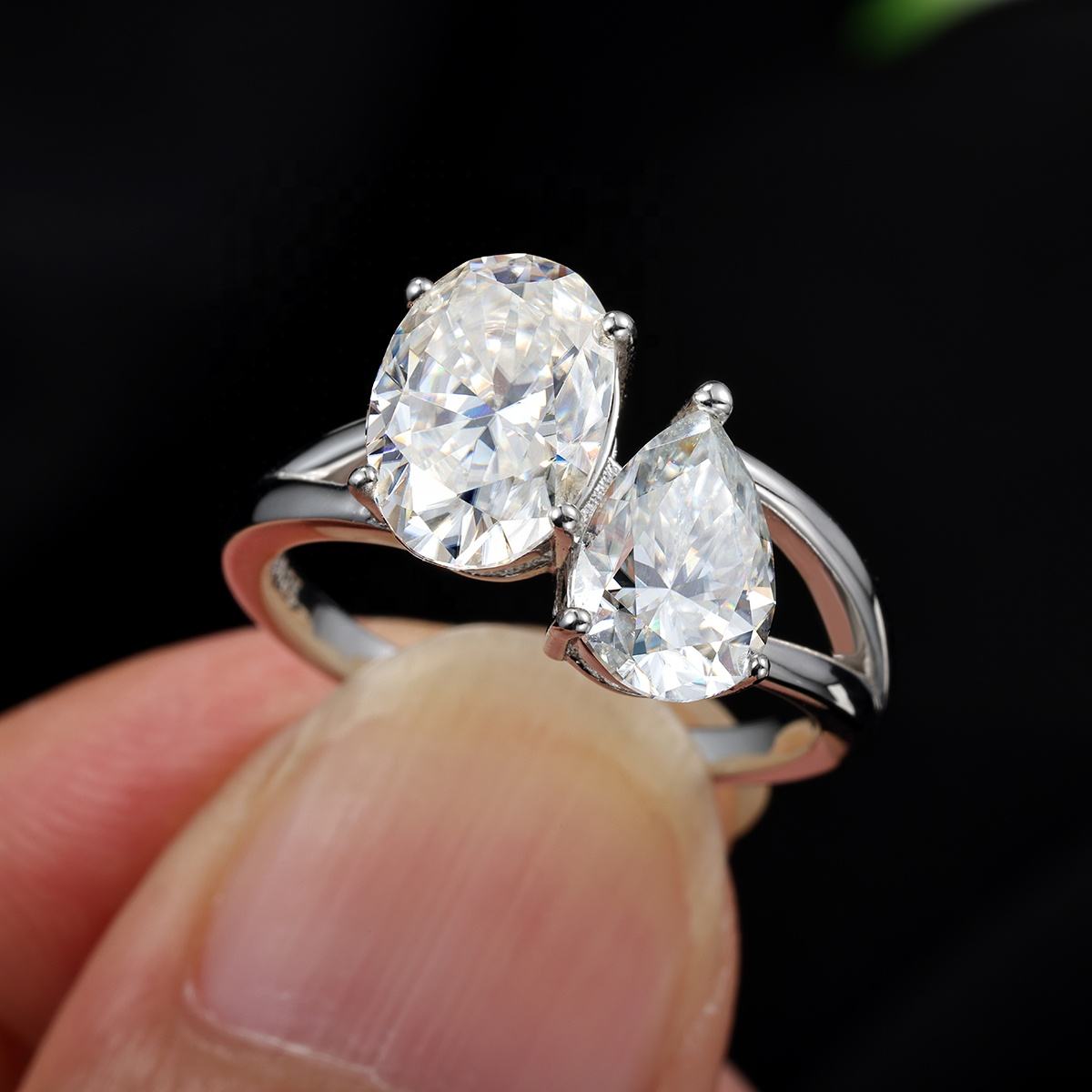 toi et moi ring, two stone ring, engagement rings, engagement rings for women, moissanite engagement rings, gold rings for women, 14k gold rings, white gold rings, lab grown diamond rings, diamond rings for women, diamond rings, valentines gift for her, birthday gift for her, moissanite rings, 925 silver rings, oval cut diamond ring, pear diamond ring