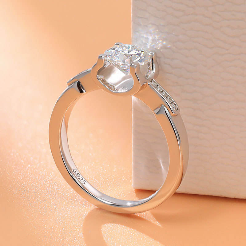 round cut diamond ring, solitaire rings, halo rings, gold rings, round cut engagement ring, gold rings for women, 14k gold rings, white gold rings, lab grown diamond rings, diamond rings for women, diamond rings, valentines gift for her, birthday gift for her, moissanite rings, 925 silver rings