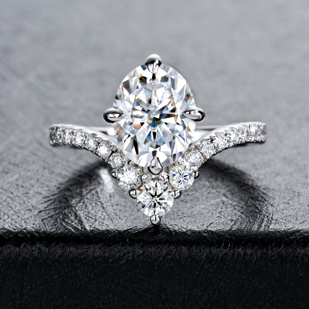 chevron ring, v shaped band, v shaped ring for her, chevron band, oval cut diamond ring, oval cut engagement ring, gold rings, eternity ring, engagement rings, engagement rings for women, moissanite engagement rings, gold rings for women, 14k gold rings, white gold rings, lab grown diamond rings, diamond rings for women, diamond rings, valentines gift for her, birthday gift for her, moissanite rings, 925 silver rings
