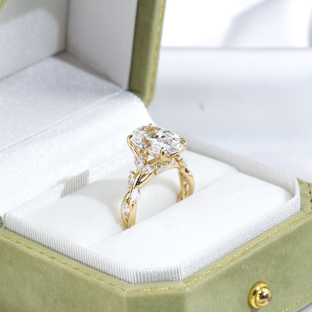 oval cut diamond ring, solitaire rings, halo rings, gold rings, oval cut engagement ring, gold rings for women, 14k gold rings, white gold rings, lab grown diamond rings, diamond rings for women, diamond rings, valentines gift for her, birthday gift for her, moissanite rings, 925 silver rings