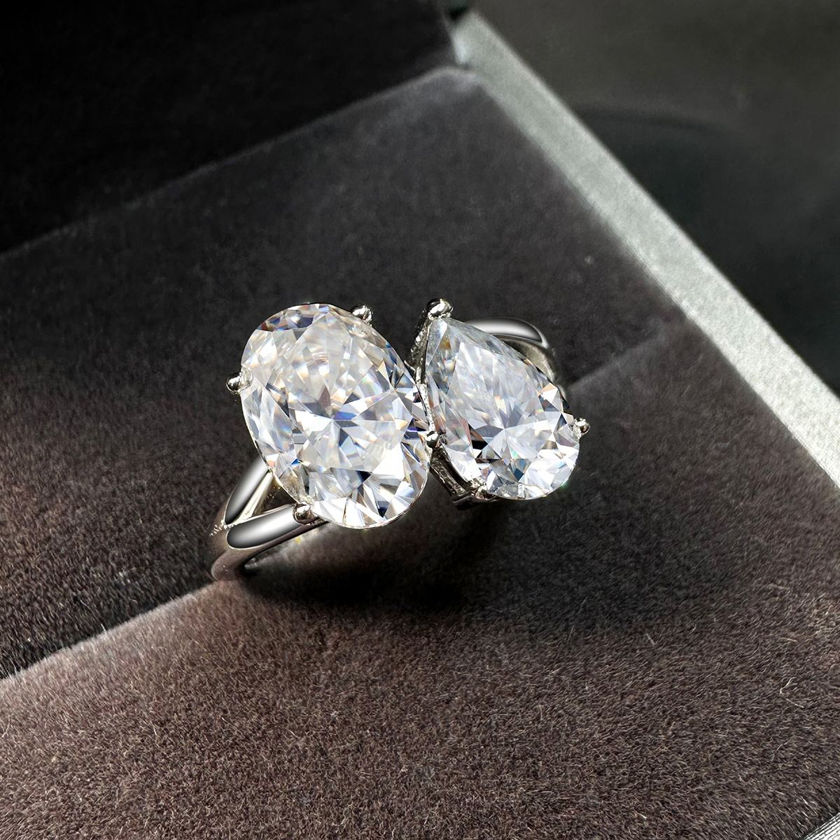 toi et moi ring, two stone ring, engagement rings, engagement rings for women, moissanite engagement rings, gold rings for women, 14k gold rings, white gold rings, lab grown diamond rings, diamond rings for women, diamond rings, valentines gift for her, birthday gift for her, moissanite rings, 925 silver rings, oval cut diamond ring, pear diamond ring