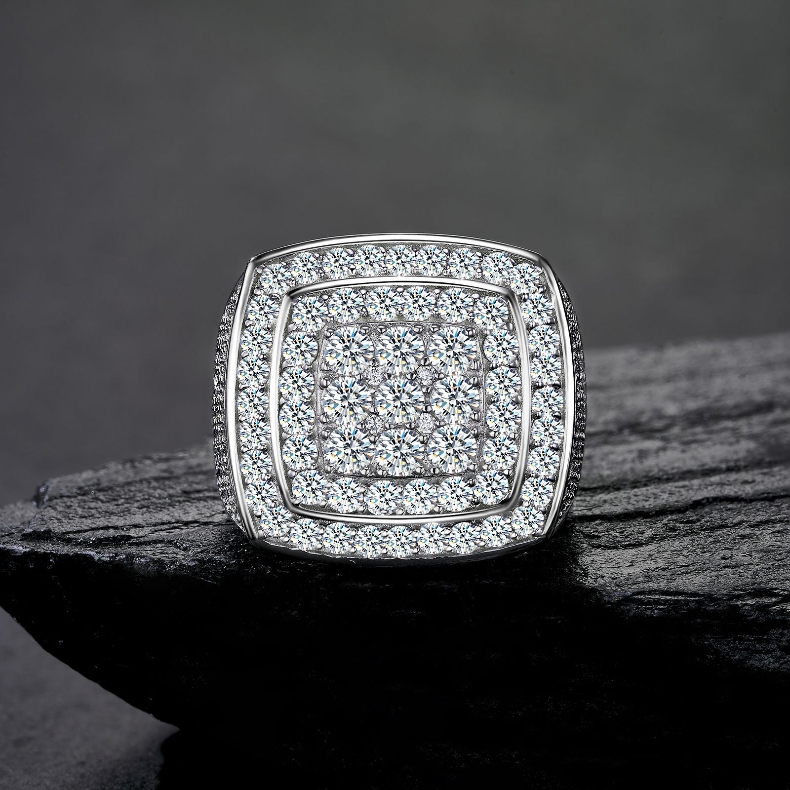 round cut diamond ring, round cut engagement ring, solitaire rings, halo rings, gold rings, engagement rings, engagement rings for women, moissanite engagement rings, gold rings for women, 14k gold rings, white gold rings, lab grown diamond rings, diamond rings for women, diamond rings, valentines gift for her, birthday gift for her, moissanite rings, 925 silver rings