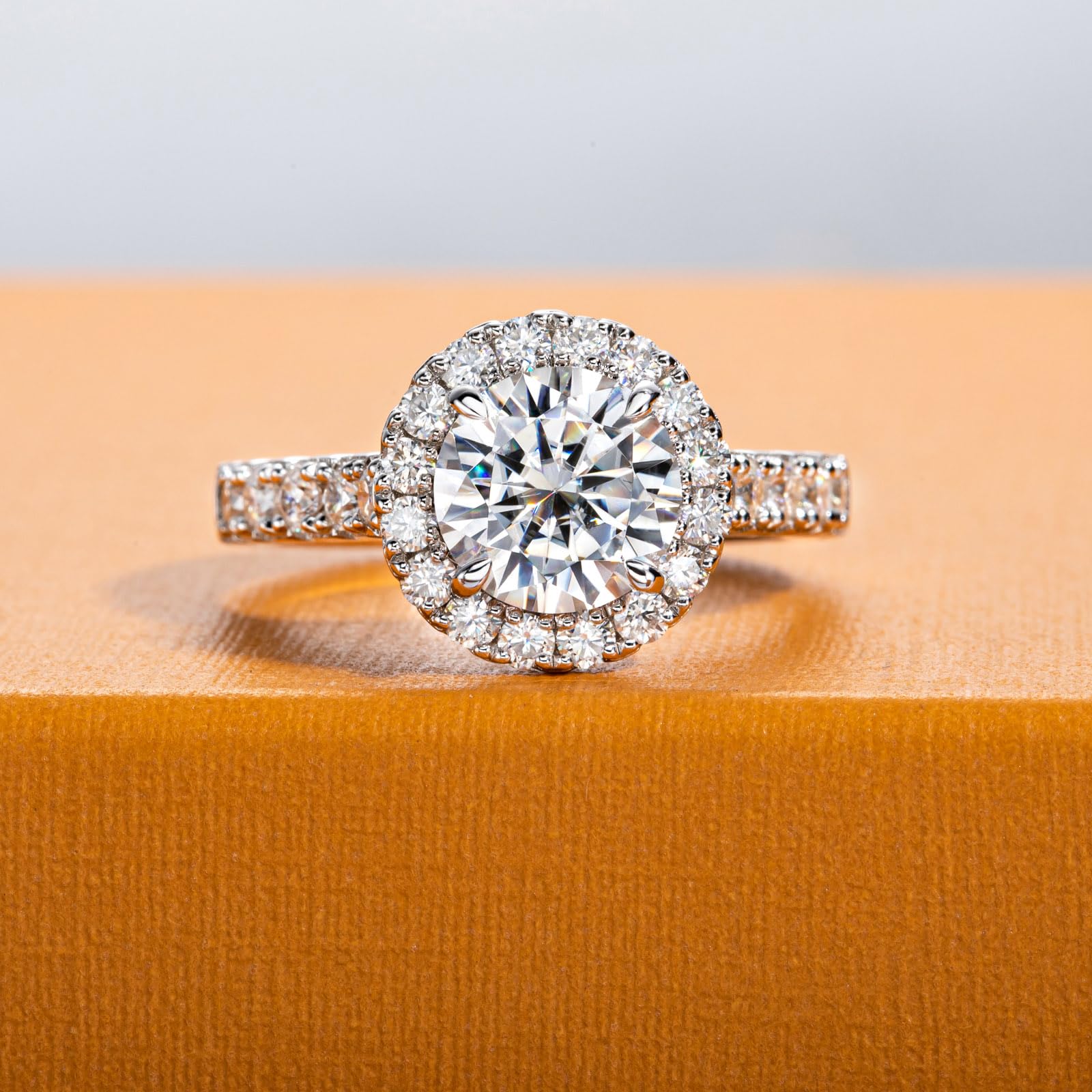 round cut diamond ring, solitaire rings, halo rings, gold rings, emerald cut engagement ring, gold rings for women, 14k gold rings, white gold rings, lab grown diamond rings, diamond rings for women, diamond rings, valentines gift for her, birthday gift for her, moissanite rings, 925 silver rings