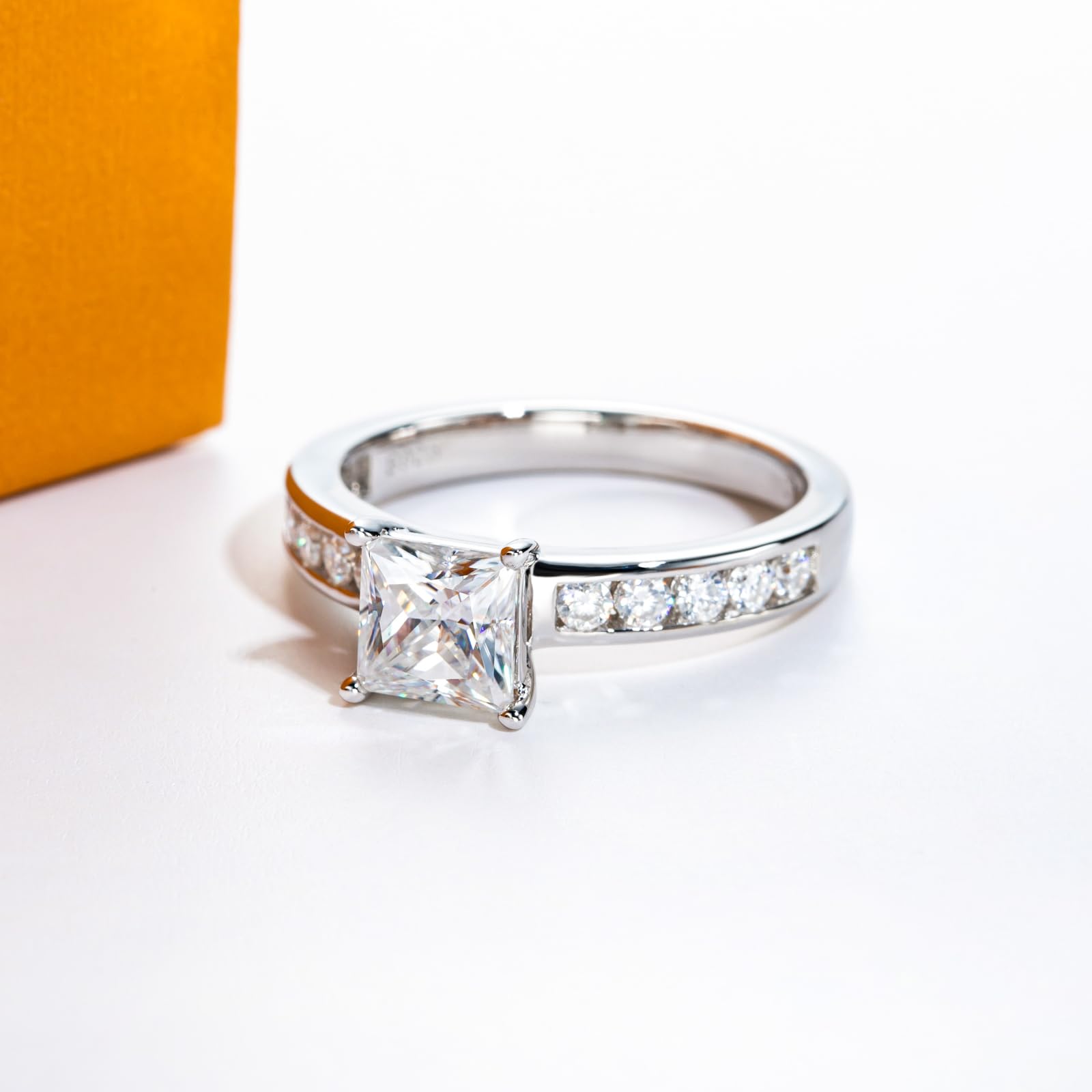 princess cut diamond ring, solitaire rings, halo rings, gold rings, princess cut engagement ring, gold rings for women, 14k gold rings, white gold rings, lab grown diamond rings, diamond rings for women, diamond rings, valentines gift for her, birthday gift for her, moissanite rings, 925 silver rings