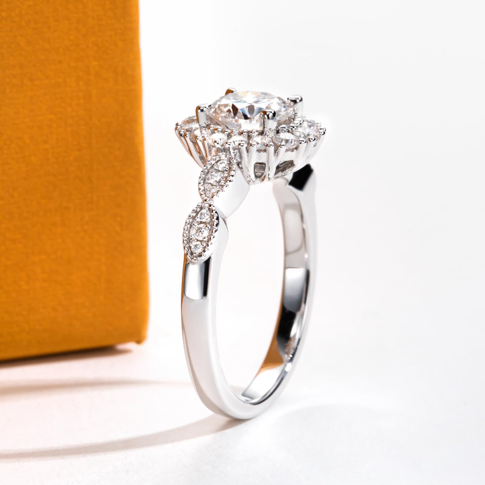 round cut diamond ring, solitaire rings, halo rings, gold rings, emerald cut engagement ring, gold rings for women, 14k gold rings, white gold rings, lab grown diamond rings, diamond rings for women, diamond rings, valentines gift for her, birthday gift for her, moissanite rings, 925 silver rings