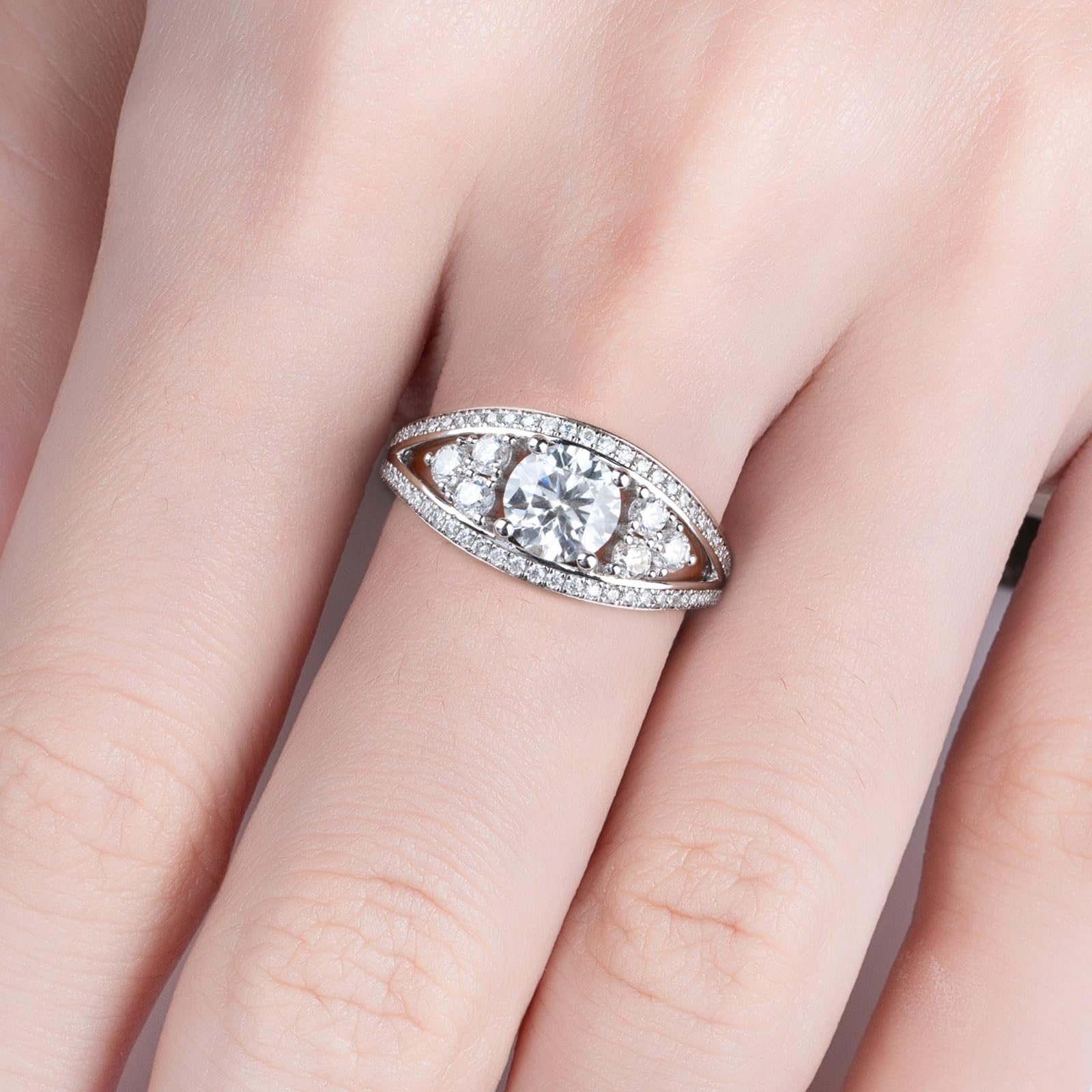 round cut diamond ring, solitaire rings, halo rings, gold rings, emerald cut engagement ring, gold rings for women, 14k gold rings, white gold rings, lab grown diamond rings, diamond rings for women, diamond rings, valentines gift for her, birthday gift for her, moissanite rings, 925 silver rings