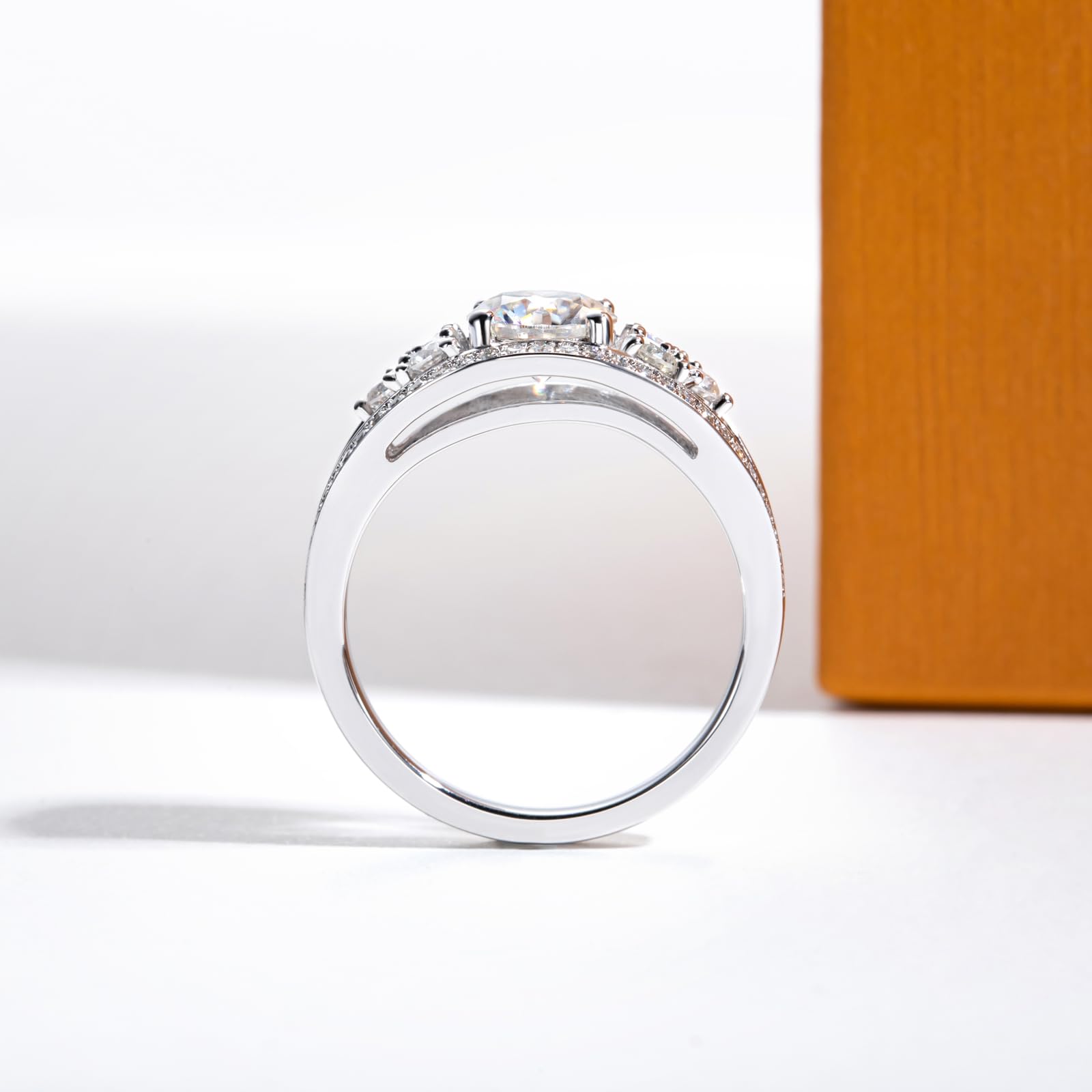 round cut diamond ring, solitaire rings, halo rings, gold rings, emerald cut engagement ring, gold rings for women, 14k gold rings, white gold rings, lab grown diamond rings, diamond rings for women, diamond rings, valentines gift for her, birthday gift for her, moissanite rings, 925 silver rings